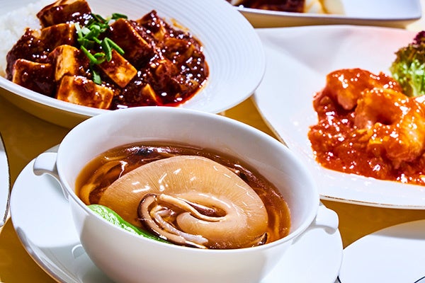 ふかひれ姿煮入り 酸辣スープほか