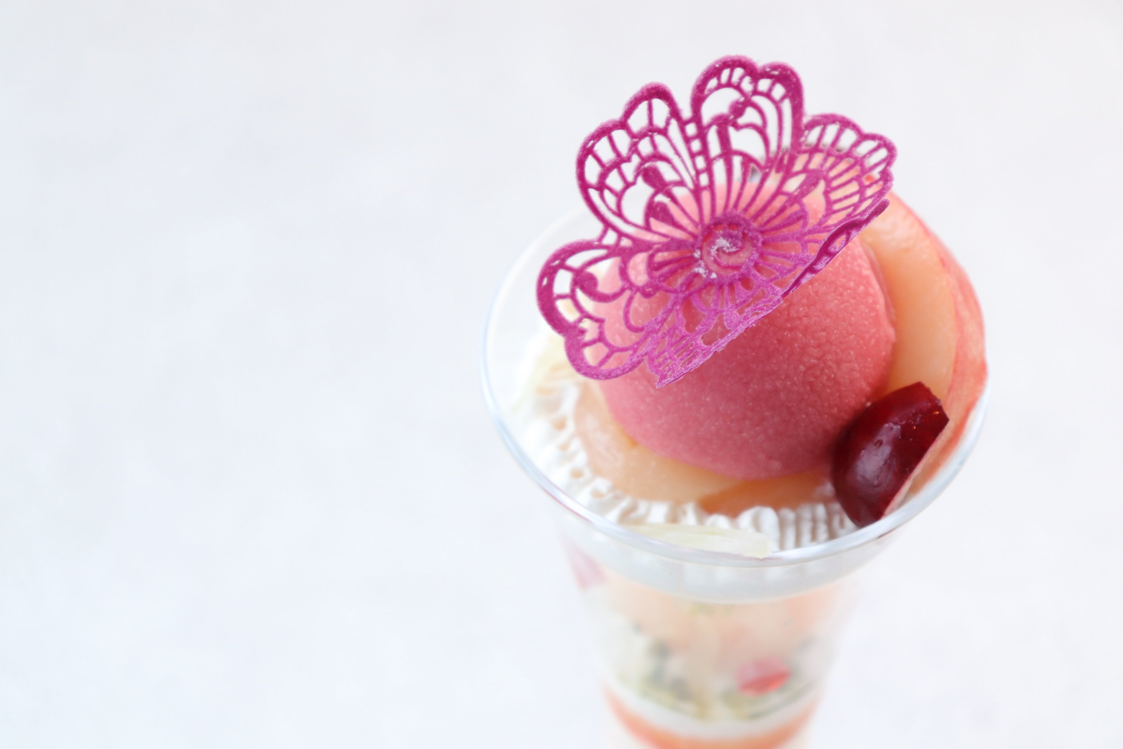 フェンネル香る白桃パフェ イメージ２