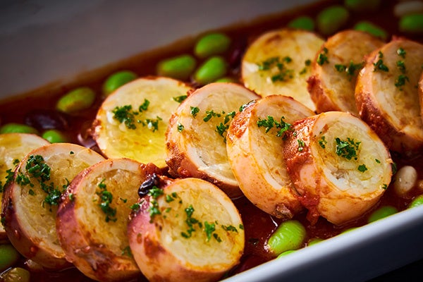 スルメイカのサフランライス詰め トマトソース煮込み