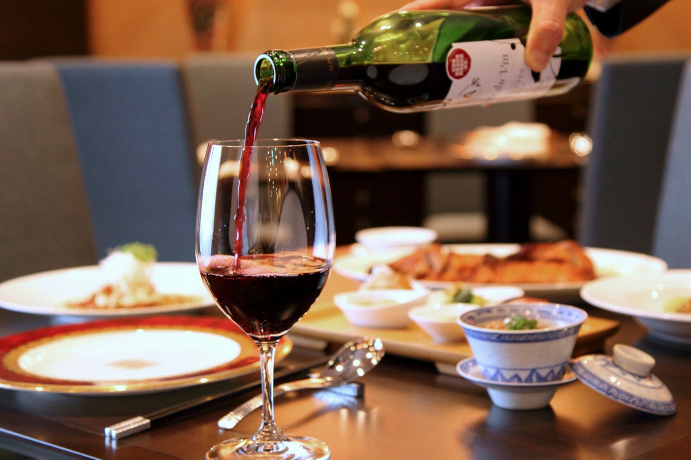 　「赤ワイン」イメージ画像