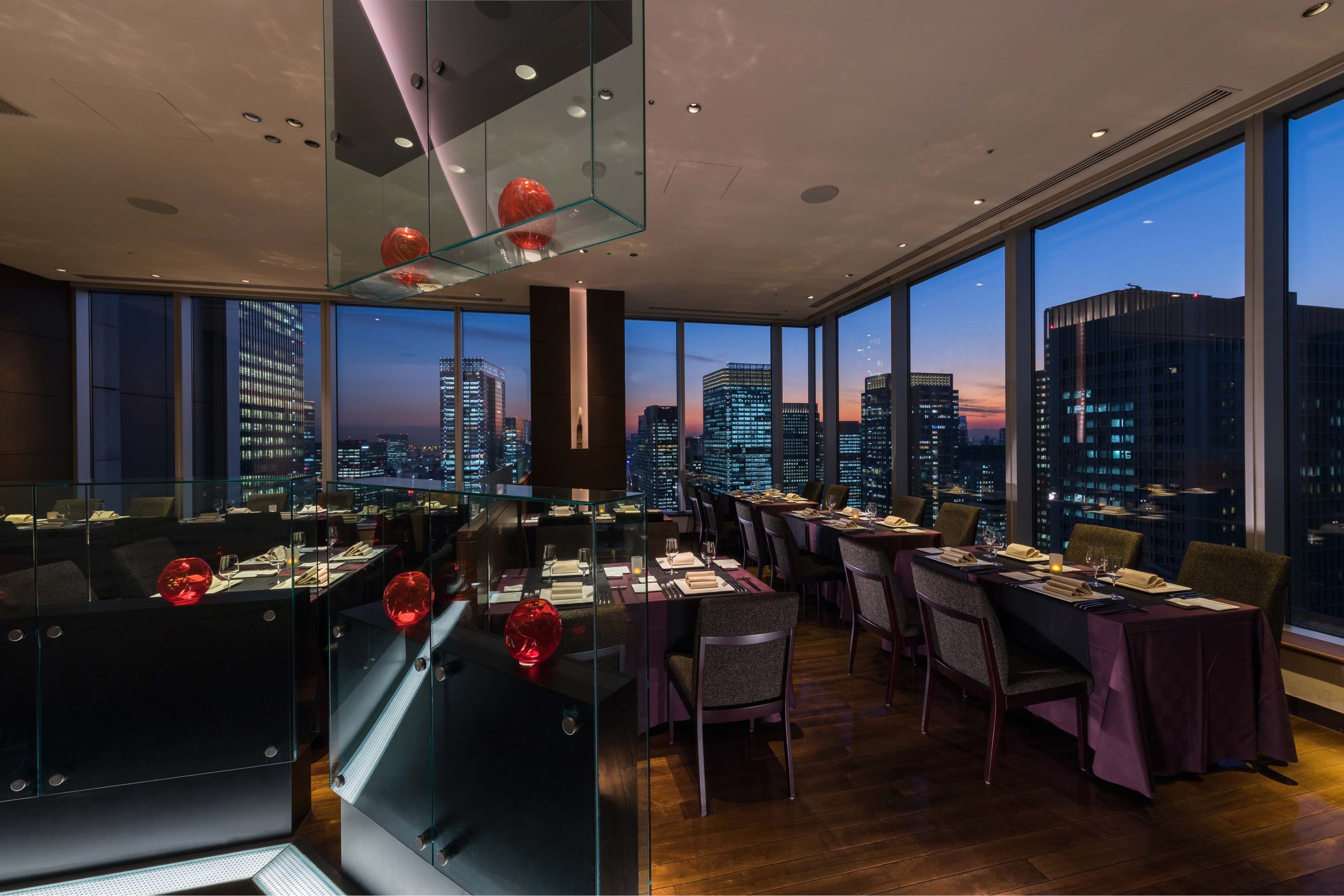 Dining & Bar TENQOO_店内イメージ