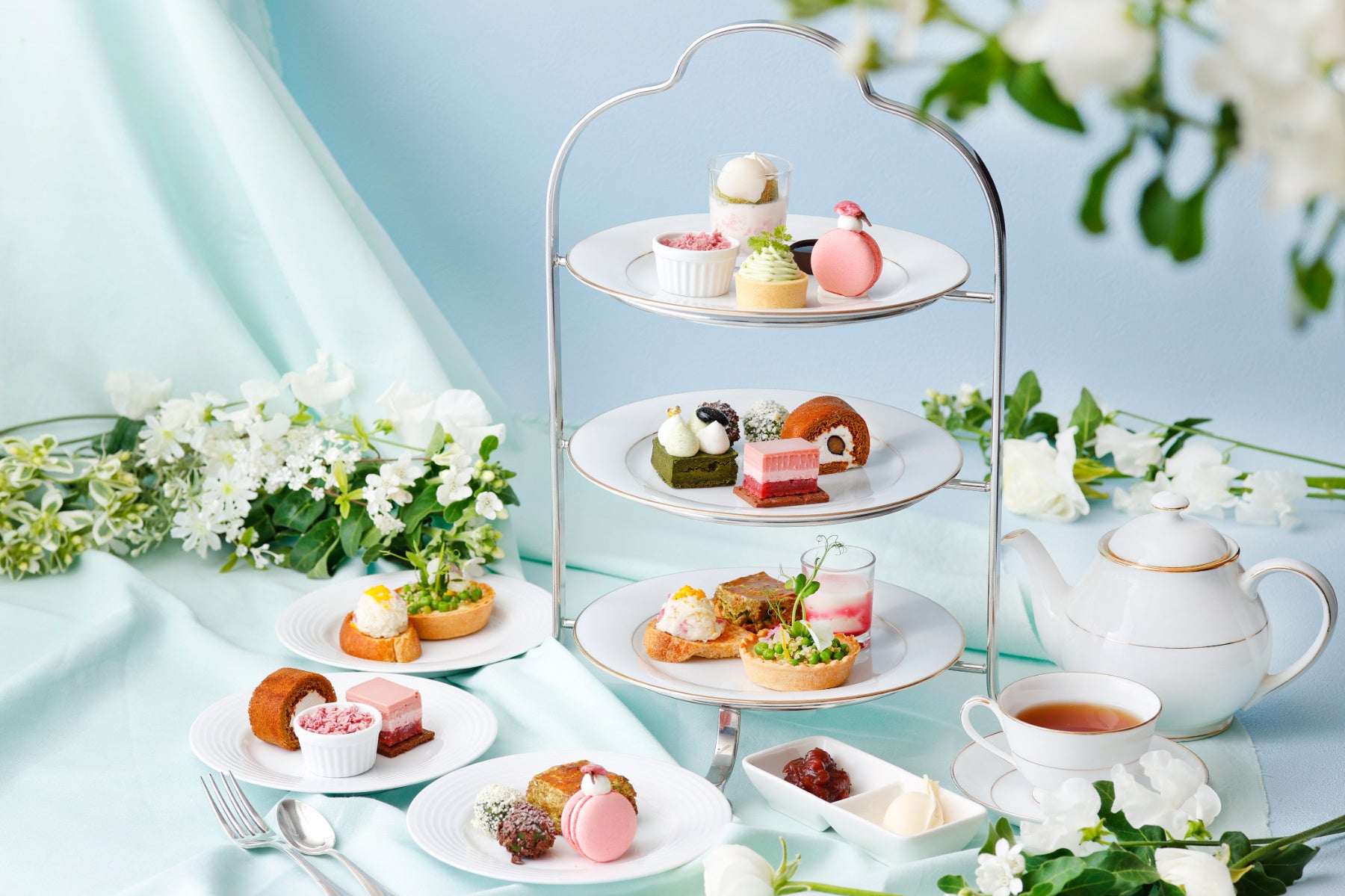 ホテルニューグランド「春のアフタヌーンティー」