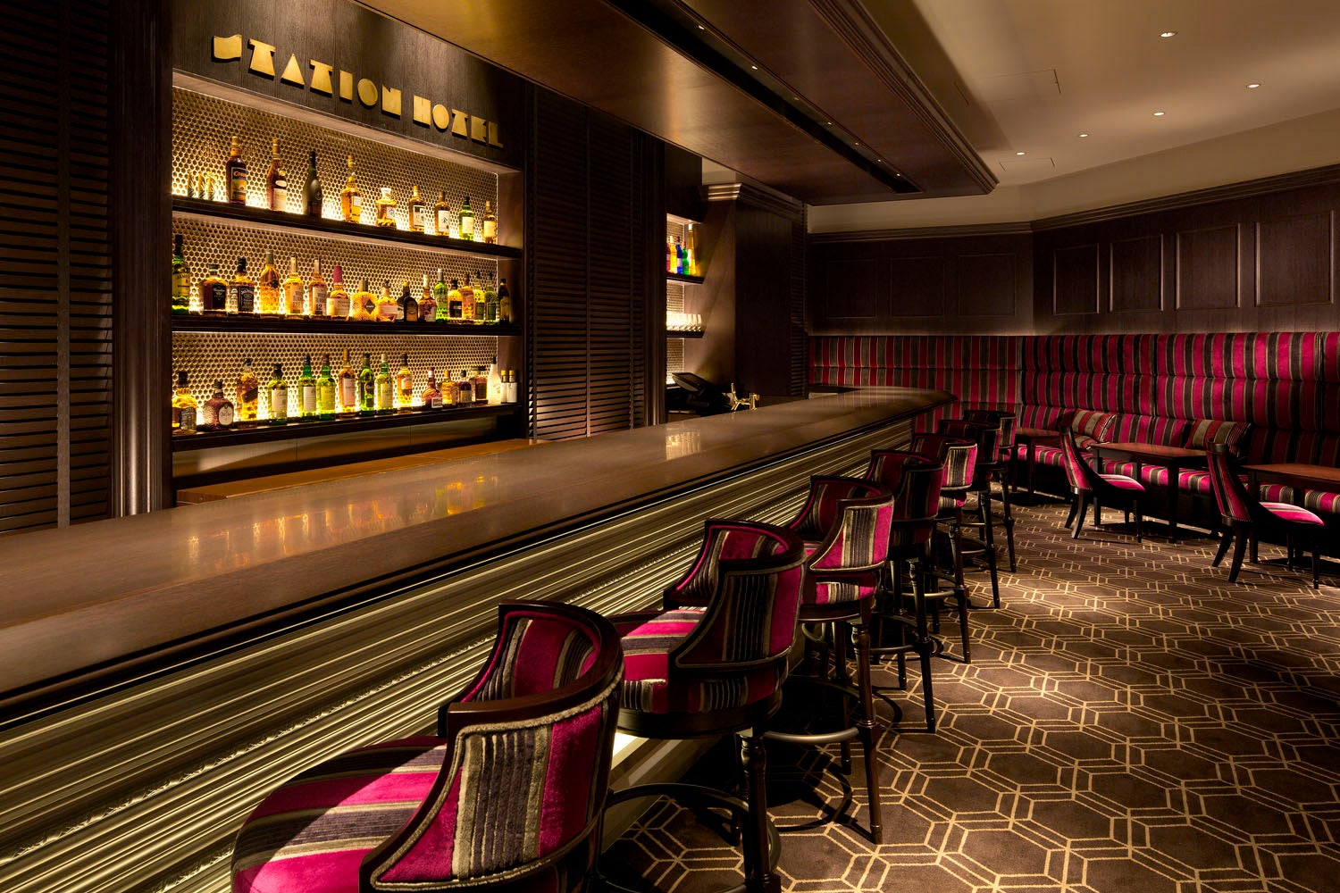 バー&カフェ 〈カメリア〉 店内イメージ