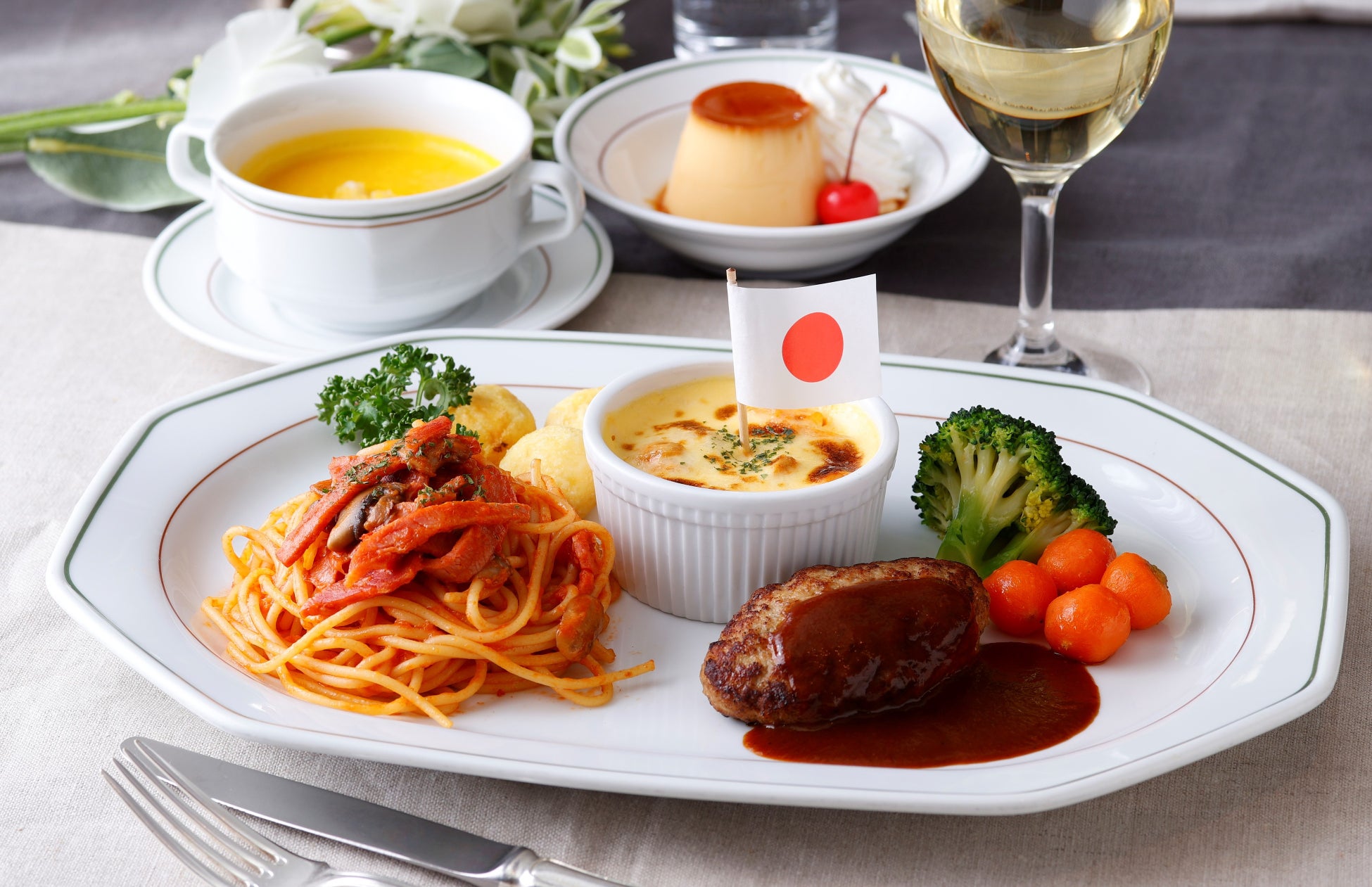 【ホテルニューグランド】遊び心あふれる贅沢な一皿「大人のお子様ランチ」 | グルメプレス