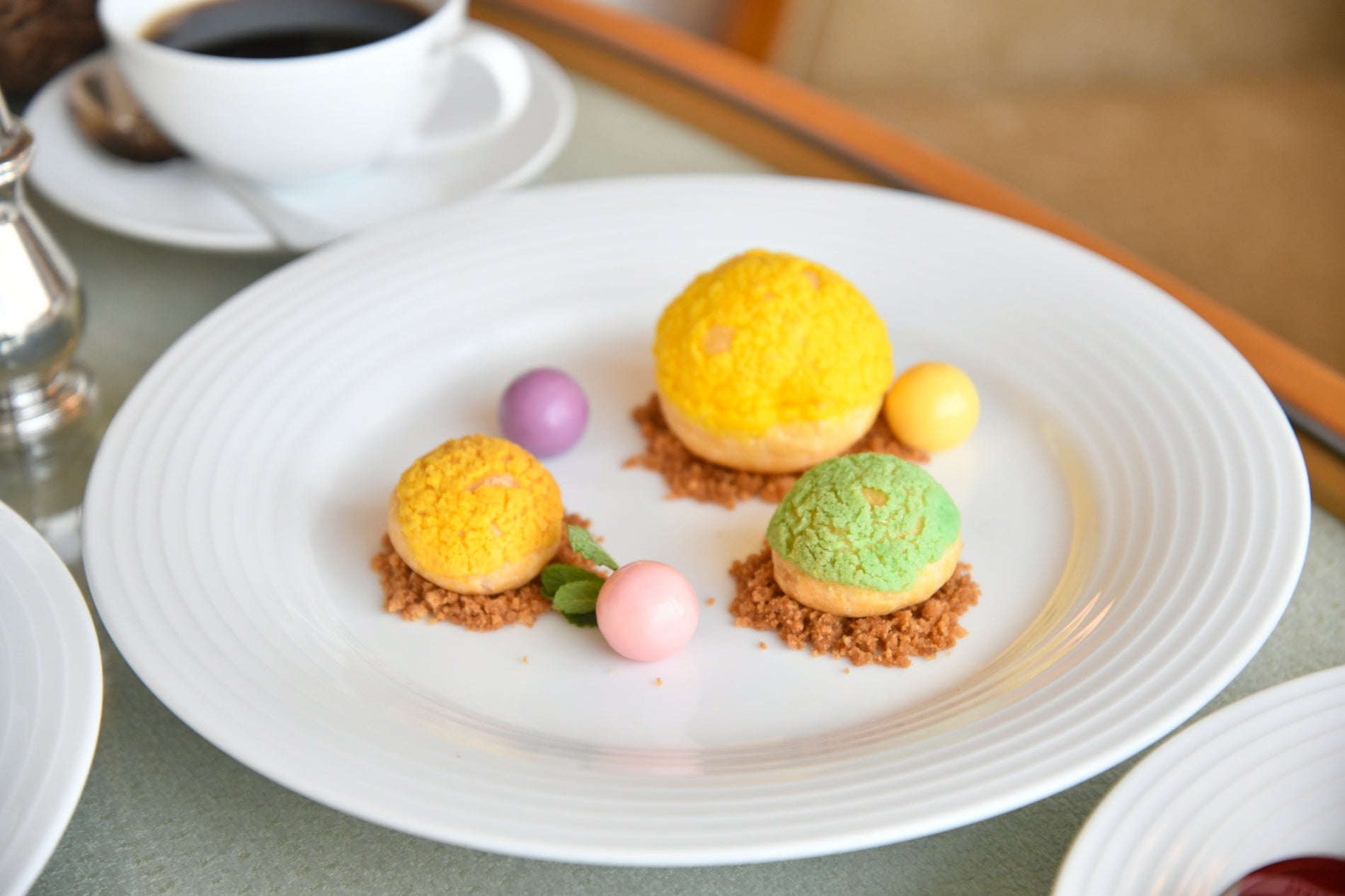 シュークリームのイースターエッグ