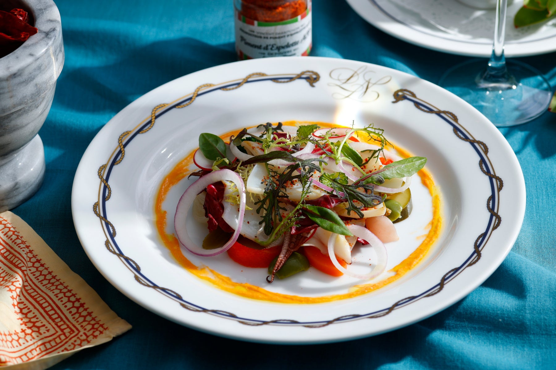 小イカのプランチャ焼き サラダ添え（ランチ・前菜）