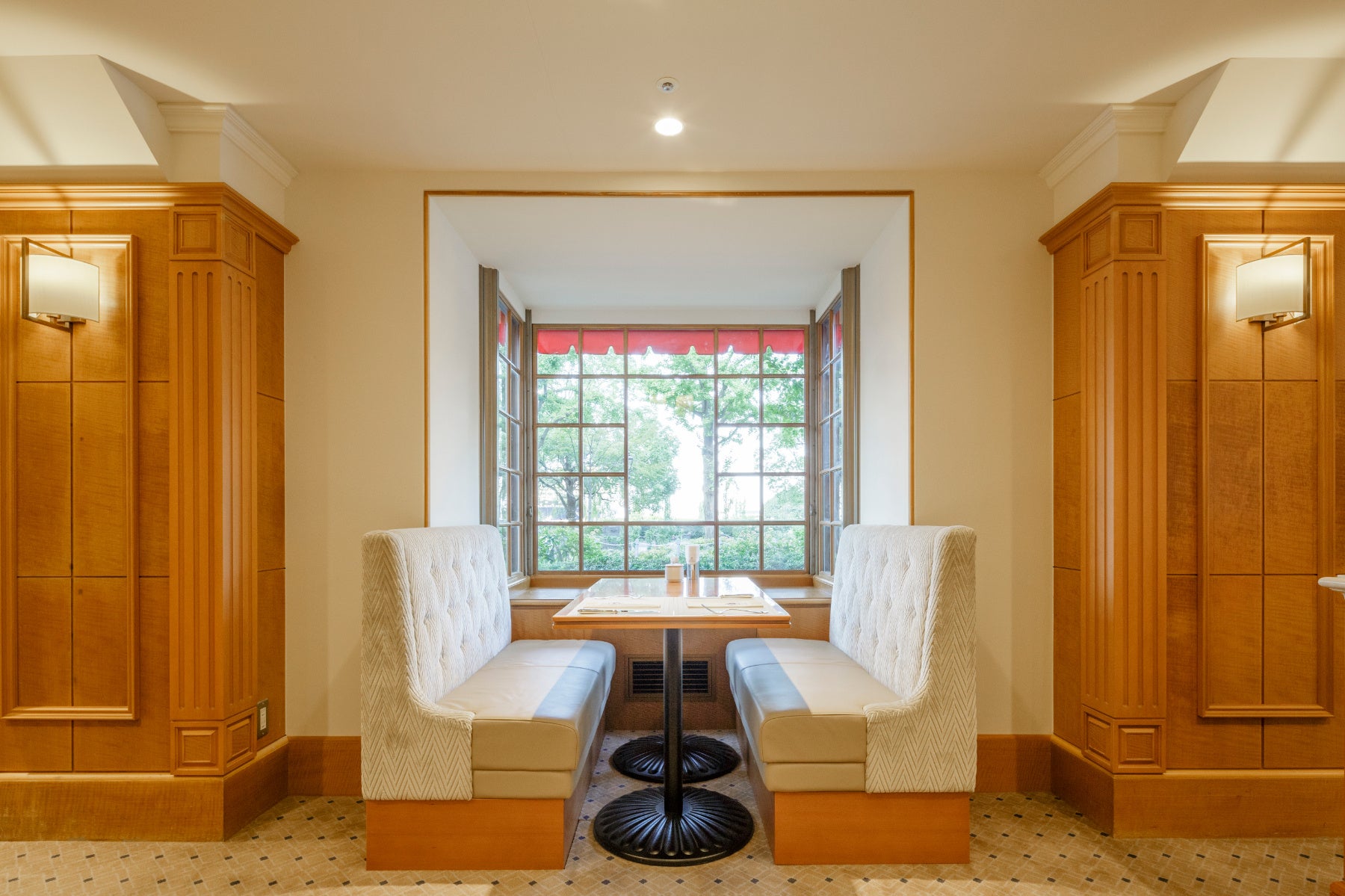 本館1階　コーヒーハウス ザ・カフェ