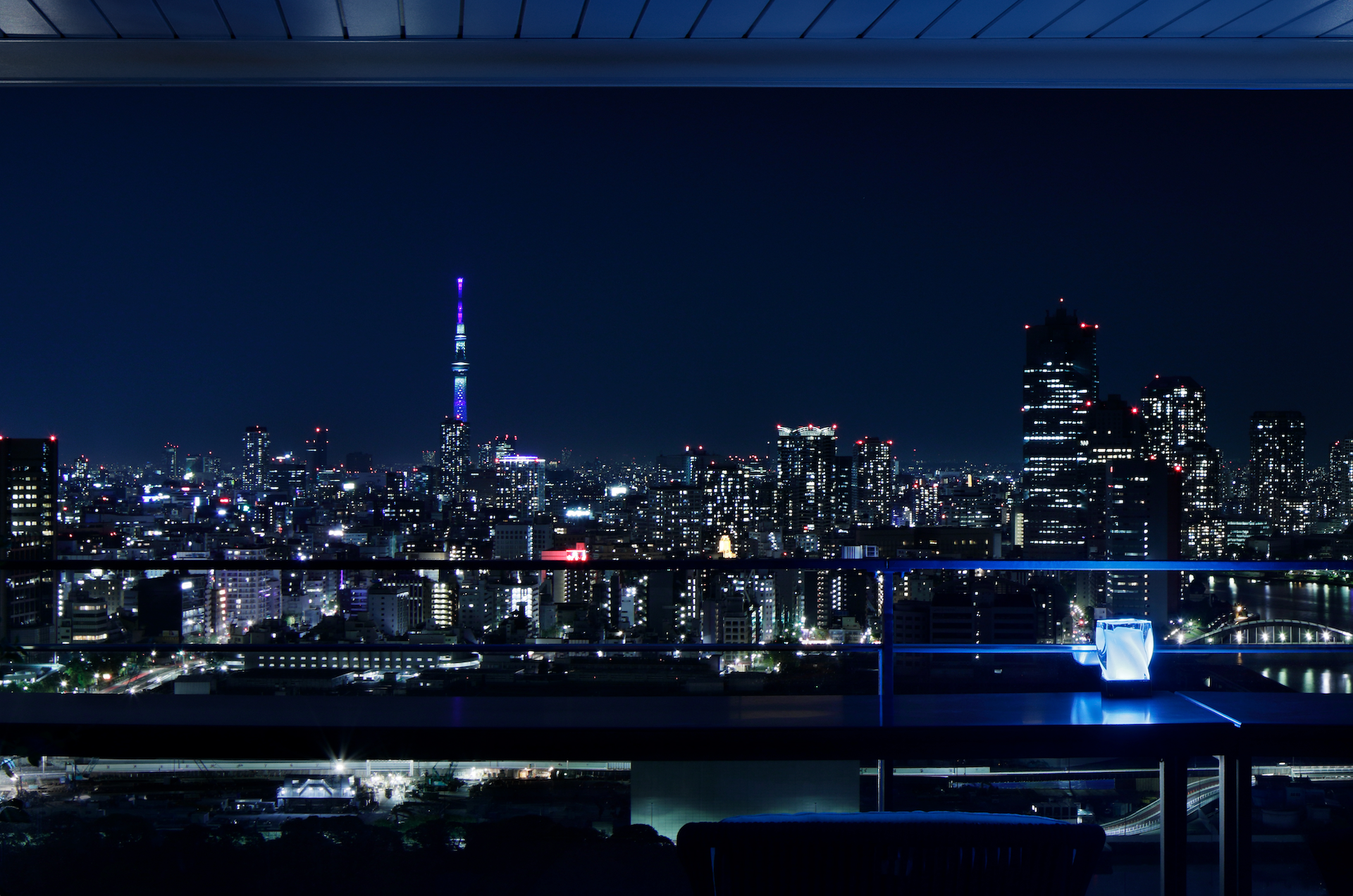 『クラブメズム』から見える夜景