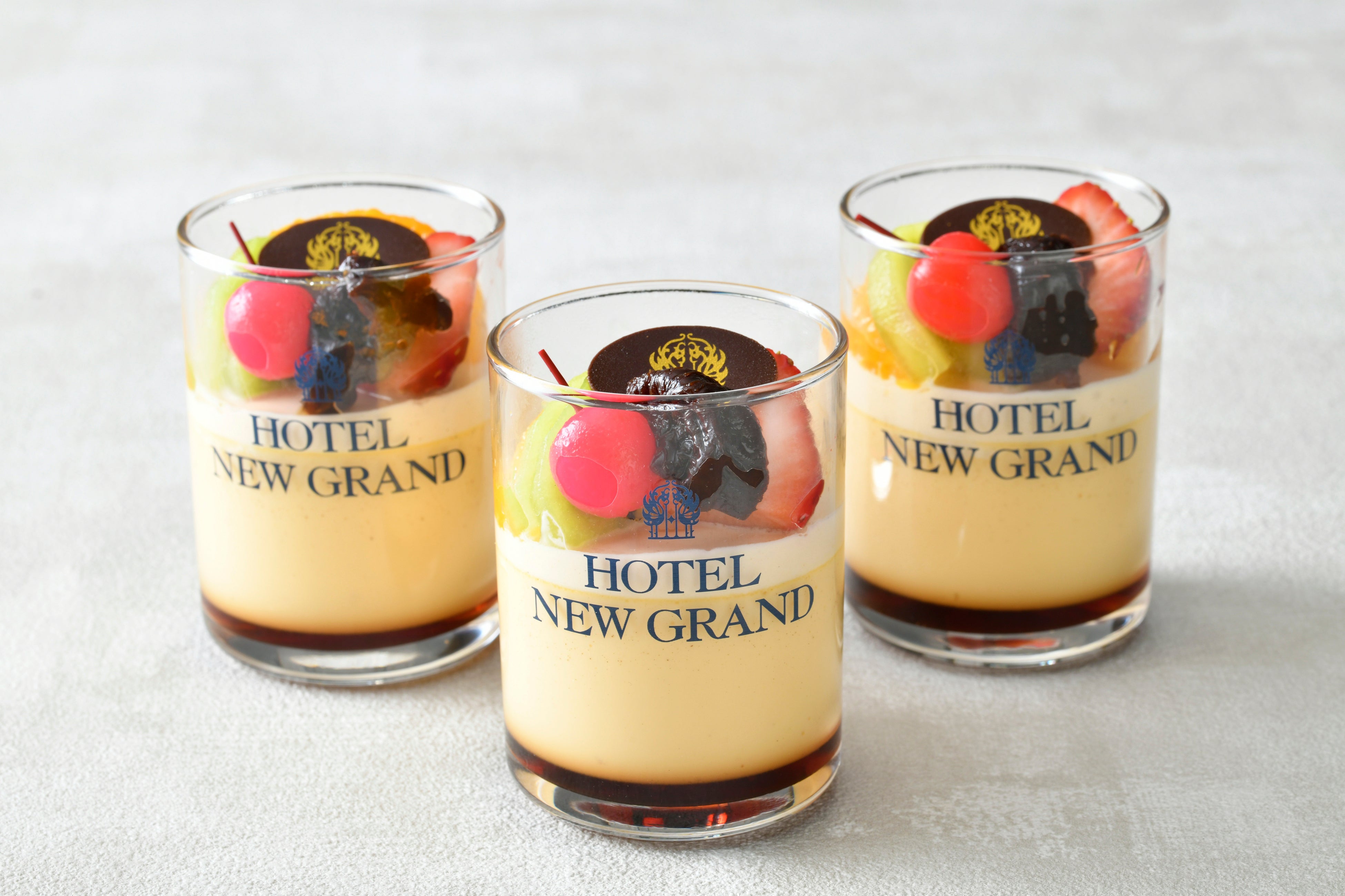 プリン・ア・ラ・モード　￥972（税込）