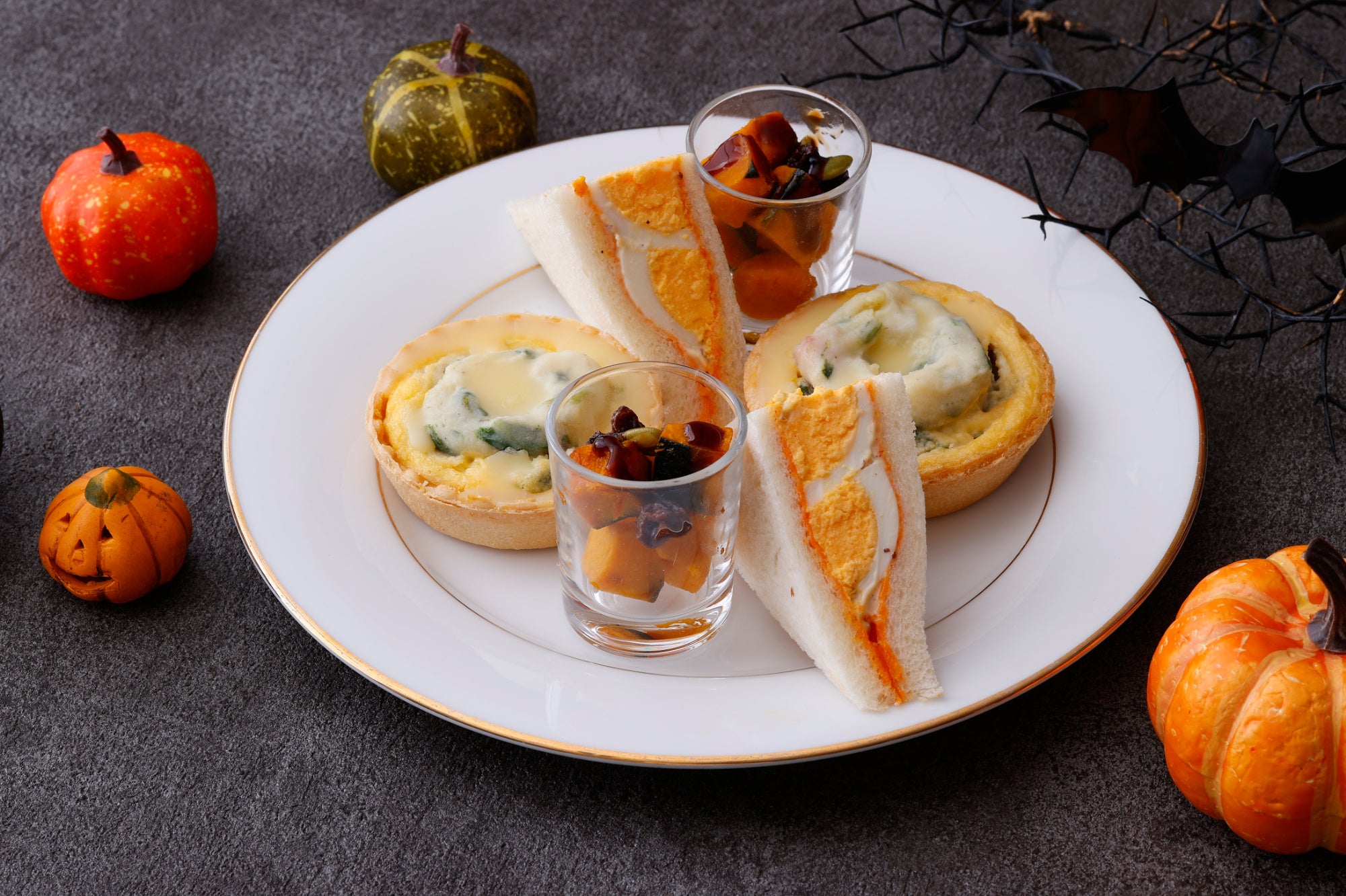 「ハロウィンアフタヌーンティー」（下段）