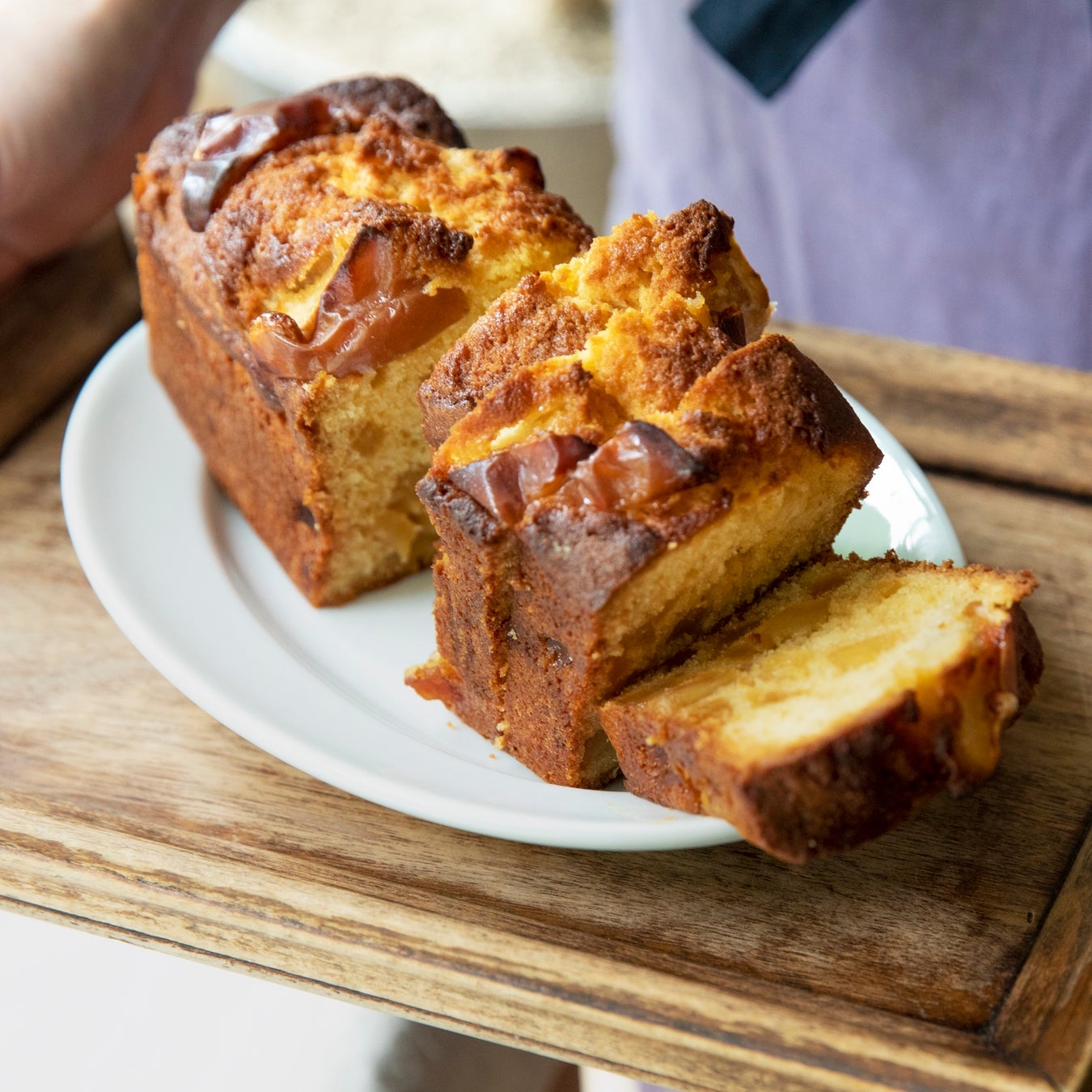りんごのパウンドケーキ。バターたっぷりの生地にりんごが本当によく合う、何度も焼いているレシピ。