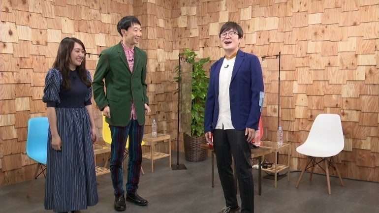 「新成人」に関するショートコントを披露