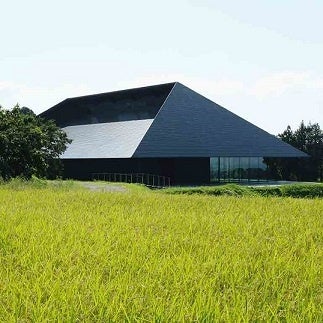 （富山県立山町白岩の酒蔵）