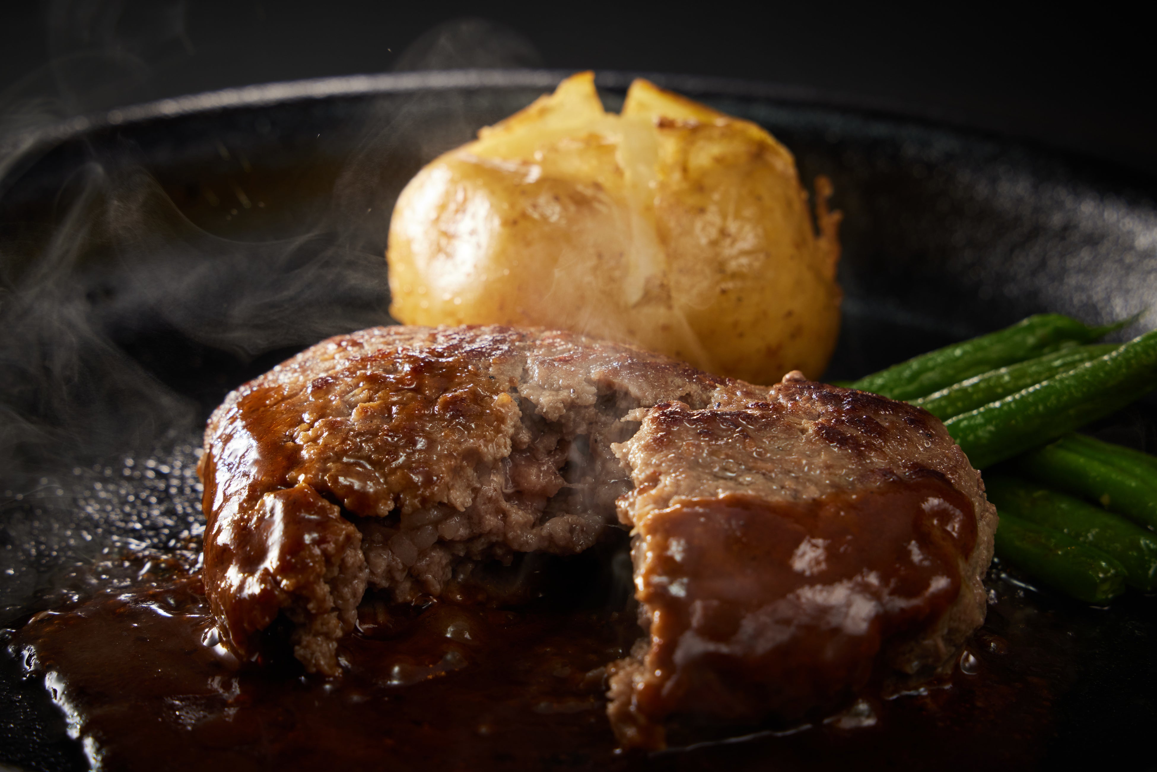 黒毛和牛100％ 粗挽きハンバーグ