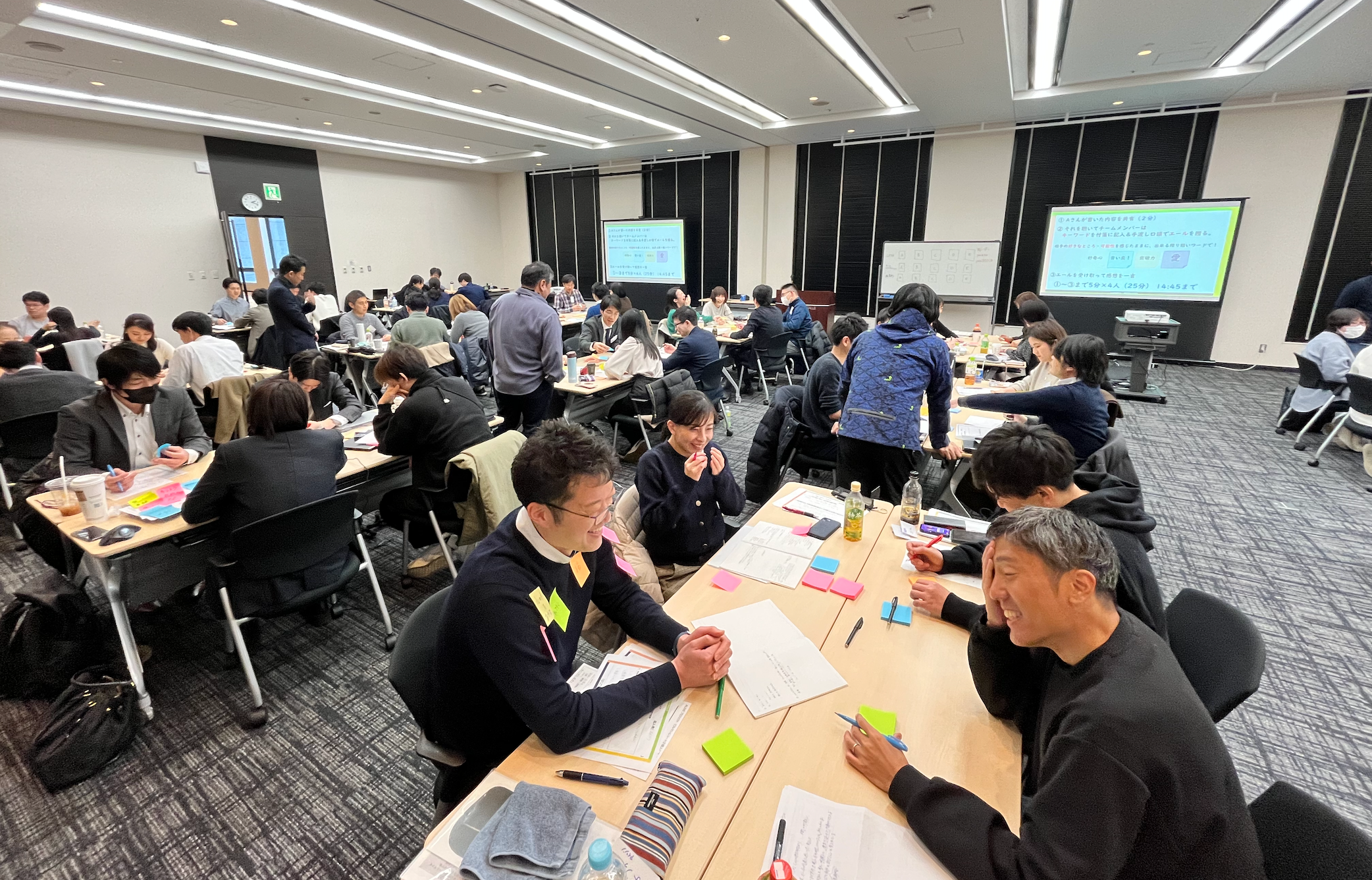 【写真】最終セッション_チームメンバーとのリフレクション風景