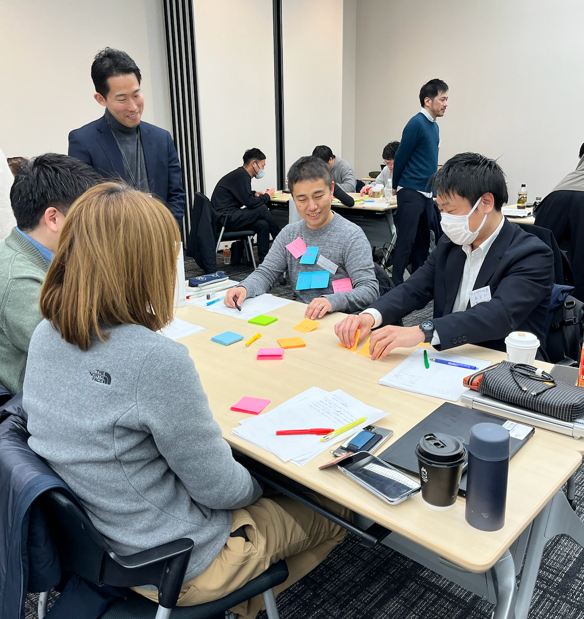 【写真】最終セッション_チームメンバーとのリフレクション風景