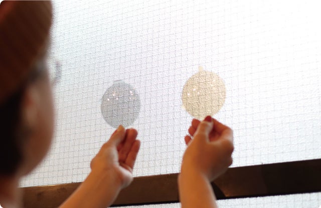 着用した際にも眼が見える明るいレンズ