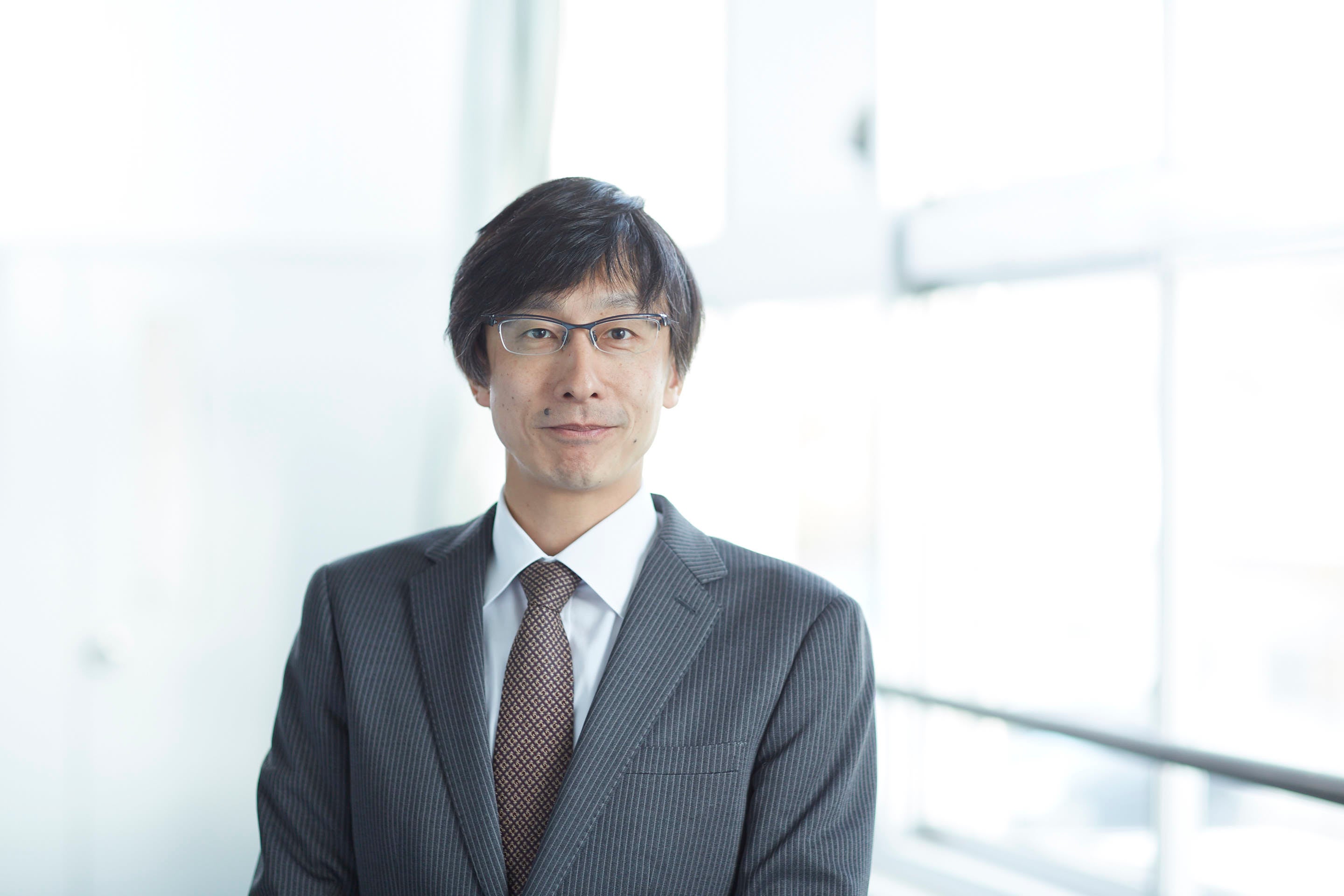 山本光学株式会社　代表取締役社長　山本直之