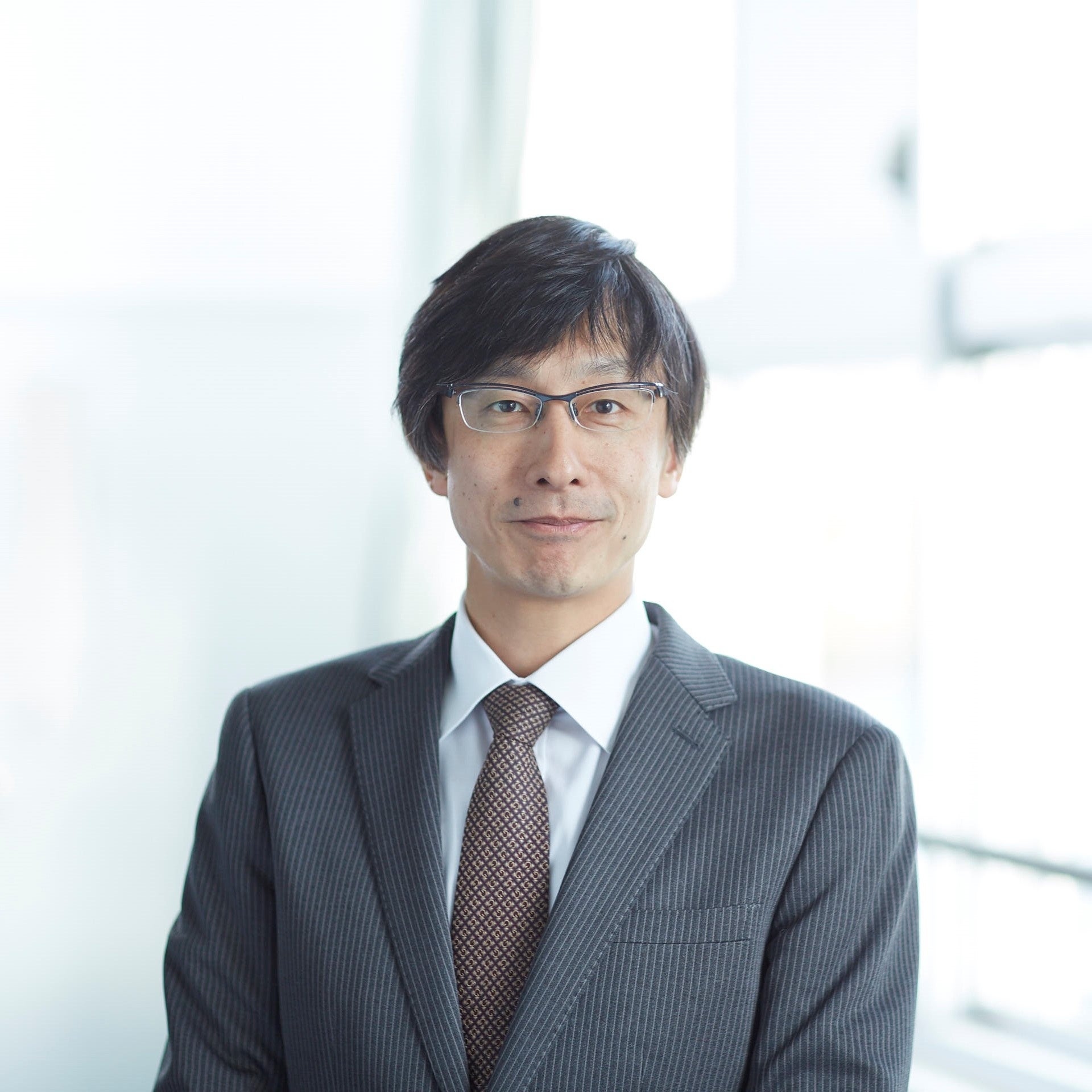 山本光学株式会社　代表取締役社長　山本直之