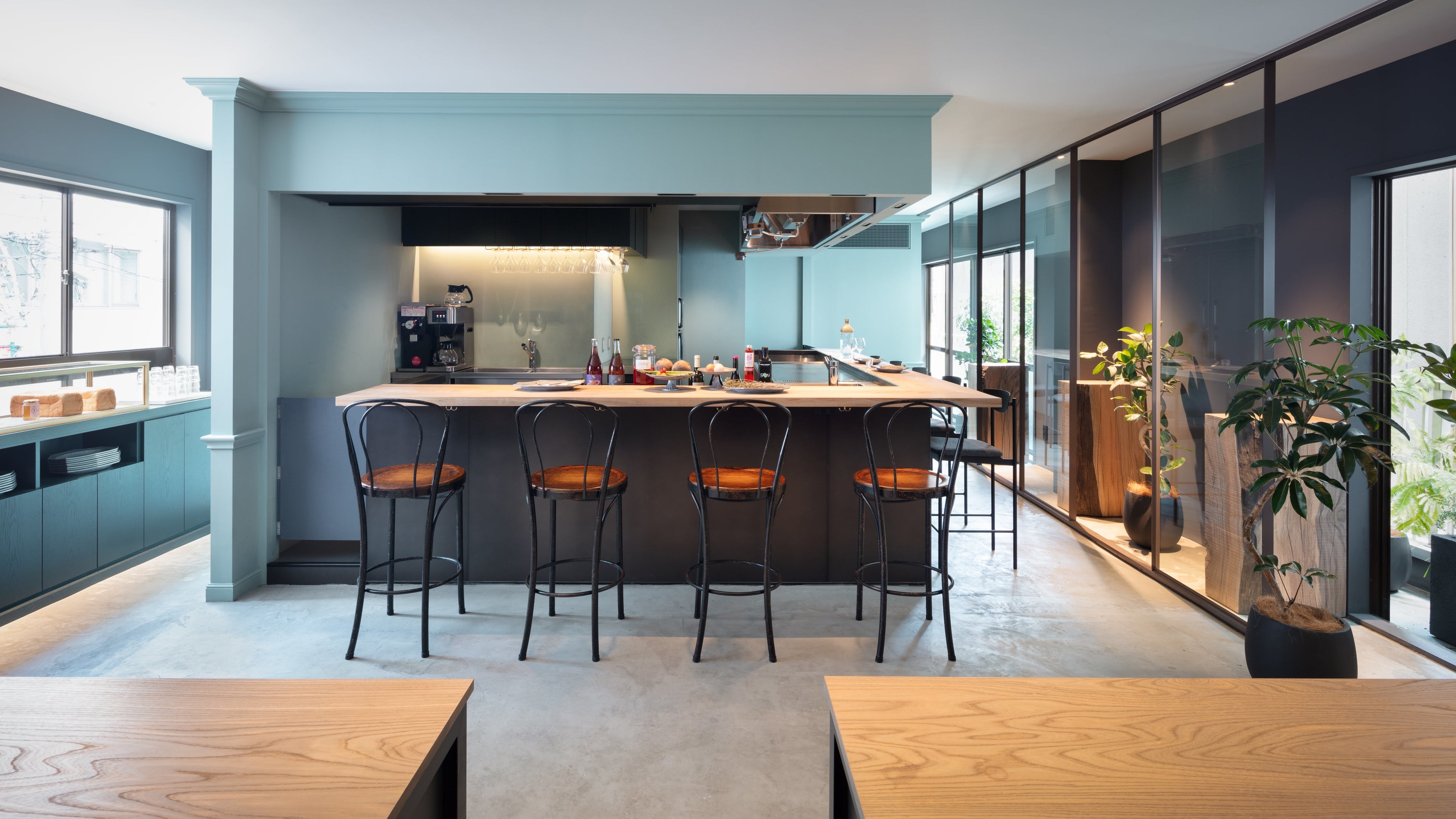 代々木公園の隠れ家カフェ プルミエメとスイーツメディアufu 暑い夏にぴったりな夜スイーツ 薔薇とタイベリーのかき氷 を2日間限定で販売 Dot Science株式会社のプレスリリース