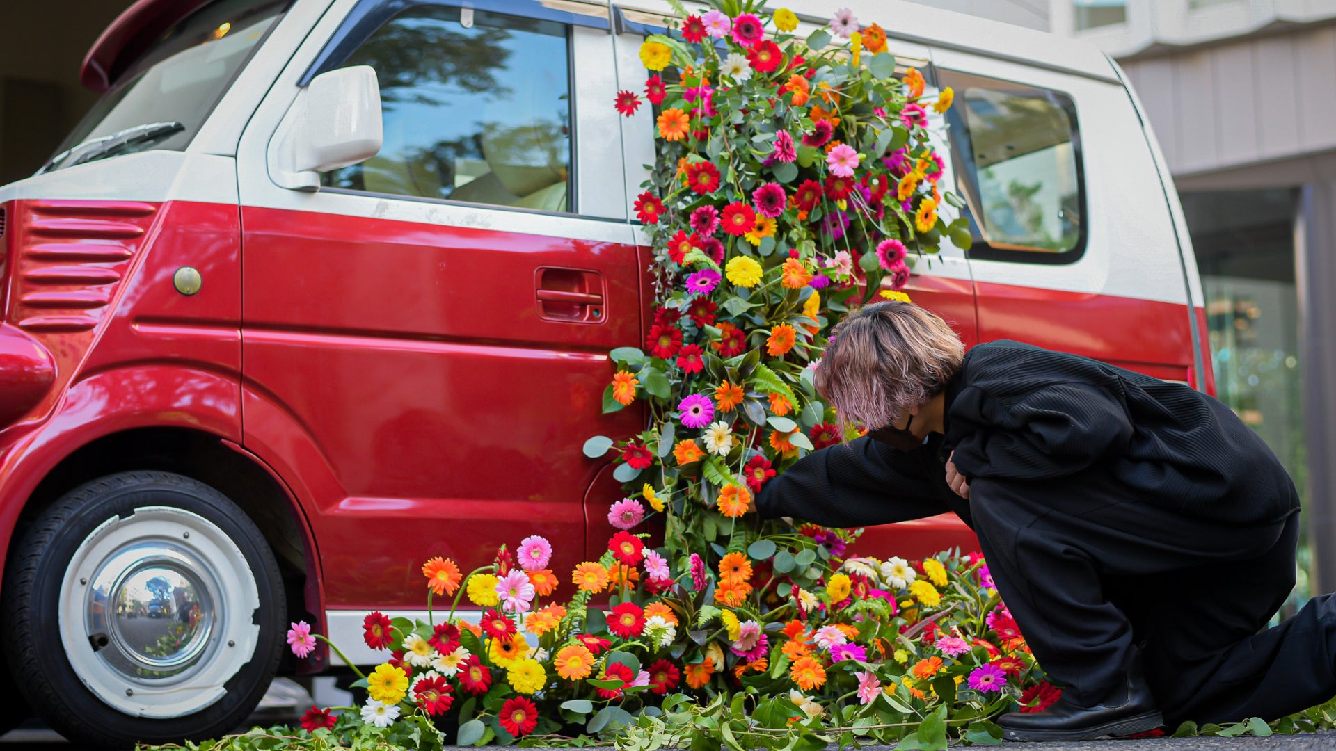 フラワーアーティストMasashiによるフラワーアート・キッチンカーの製作イメージ