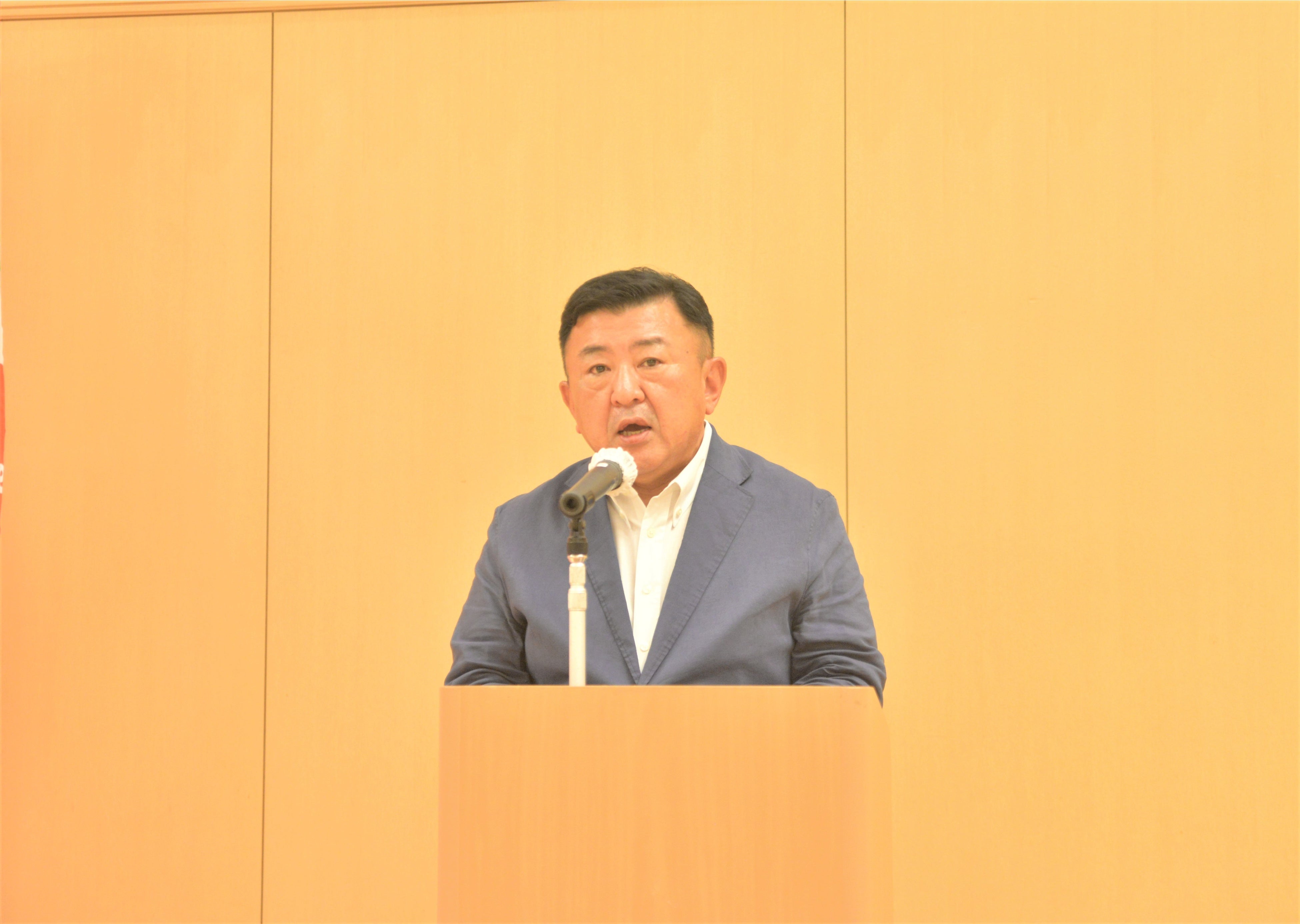 ▲挨拶する田崎社長