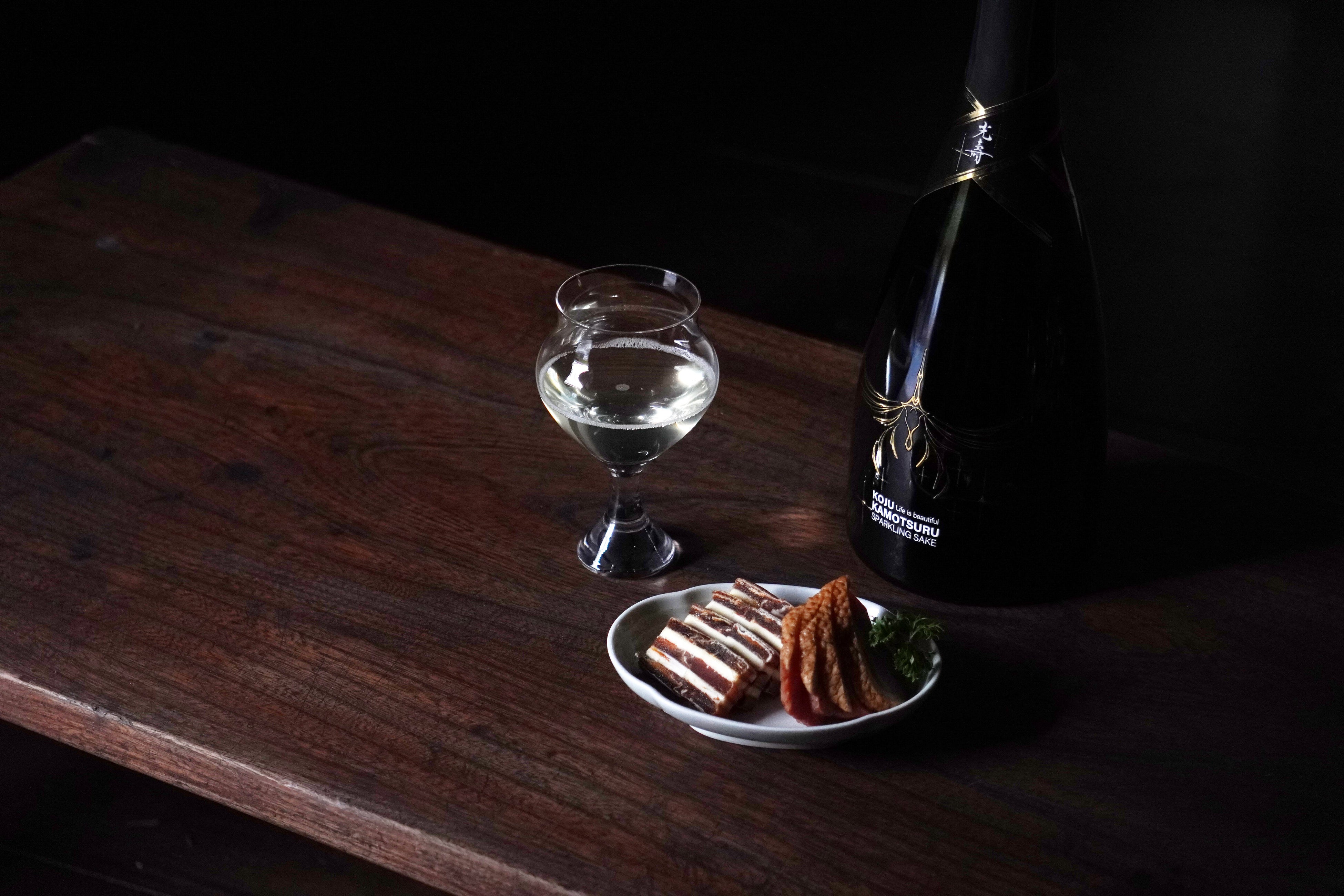2024ワイングラスでおいしい日本酒アワード | 賀茂鶴酒造株式