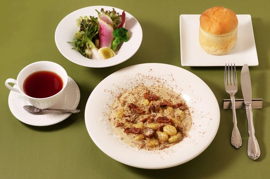 三菱一号館美術館 Cafe 1894 「フォンタネージ――イタリアの光・心の風景」展タイアップメニュー10月17日(土)から会期中限定販売 三菱一号館美術館 Cafe 1894 「フォンタネージ――イタリアの光・心の風景」展タイアップメニュー10月17日(土)から会期中限定販売