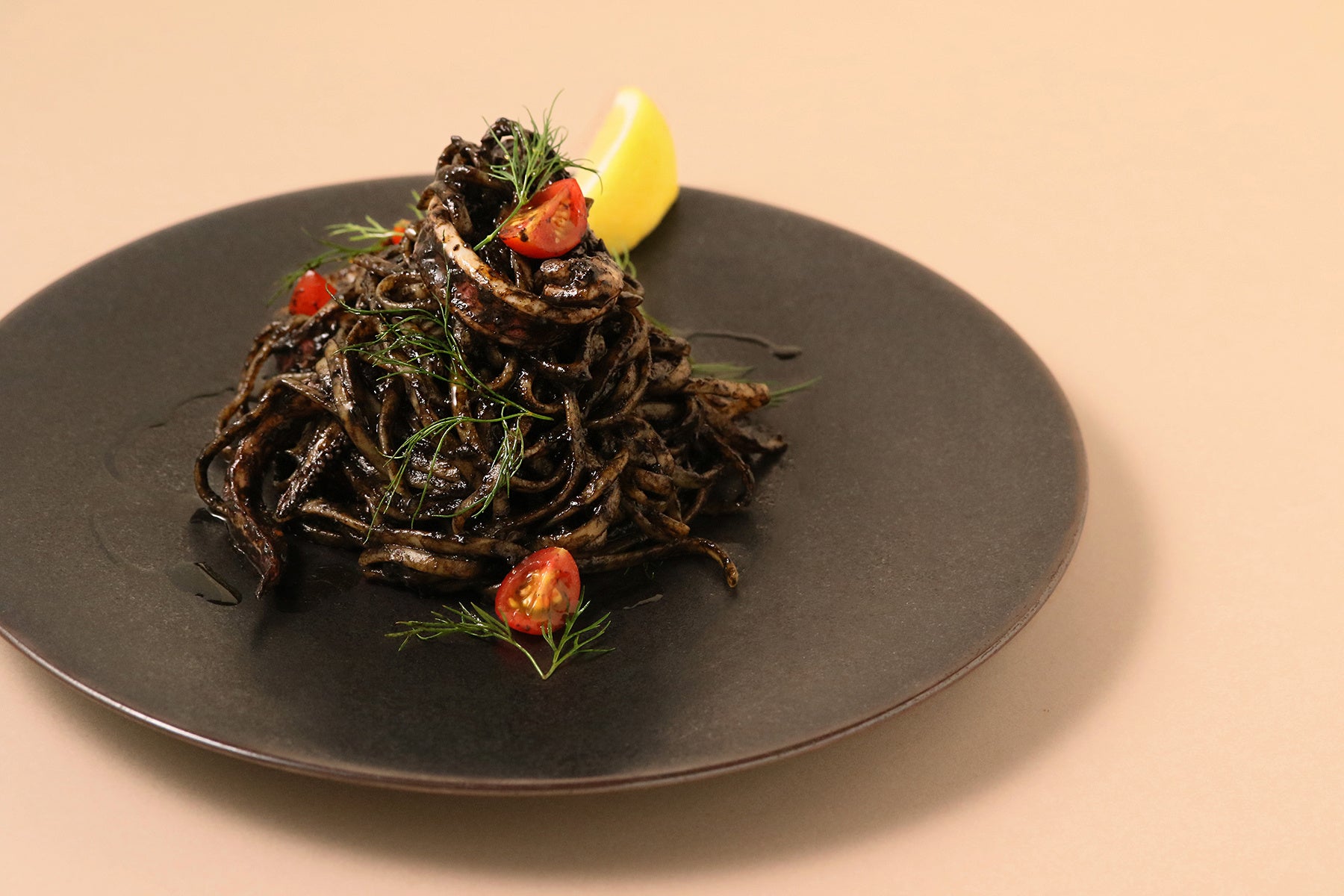 「黒」イカ墨パスタ