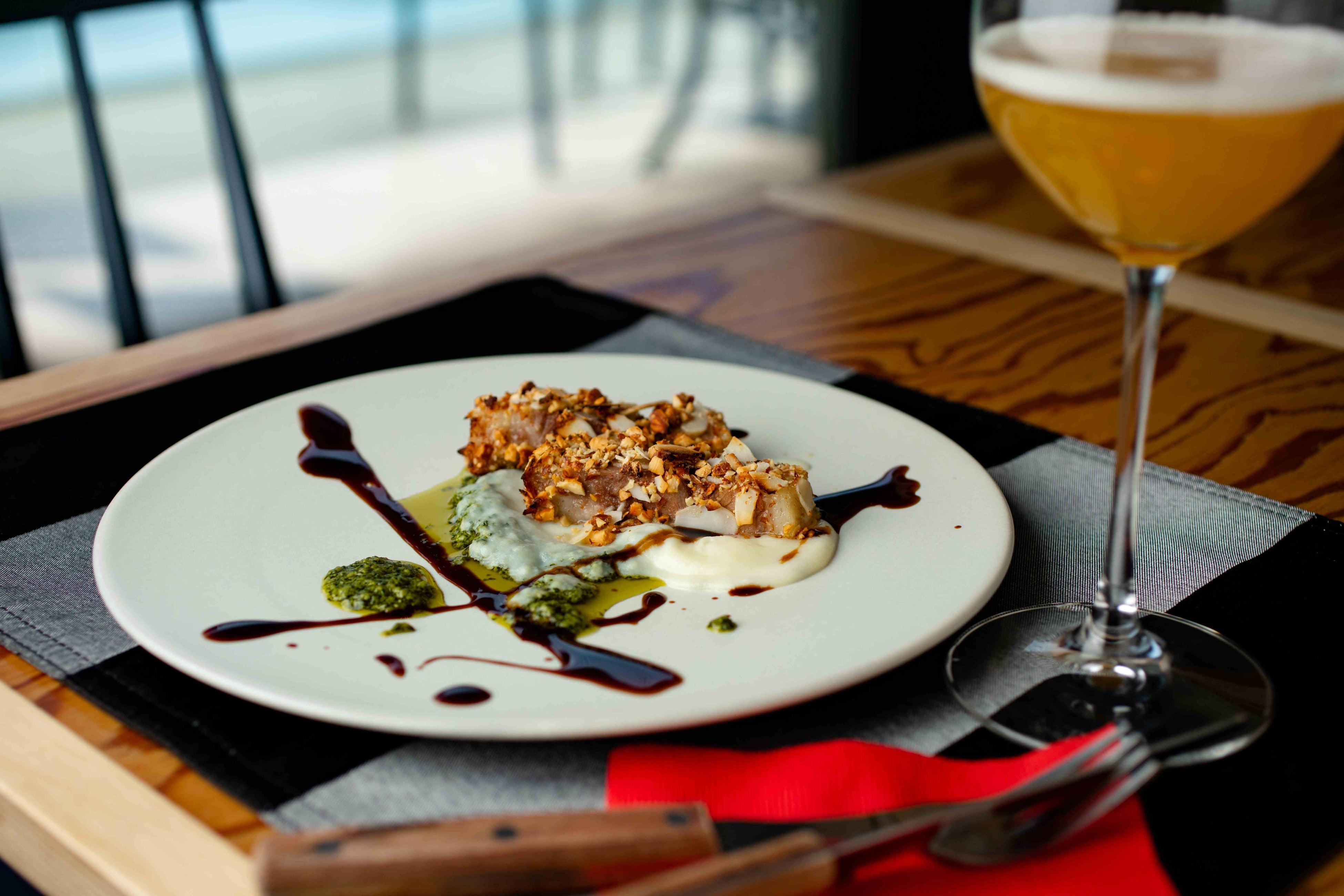 やわらかく煮た牛バラ肉のロティ x ホッペンヴァイセ