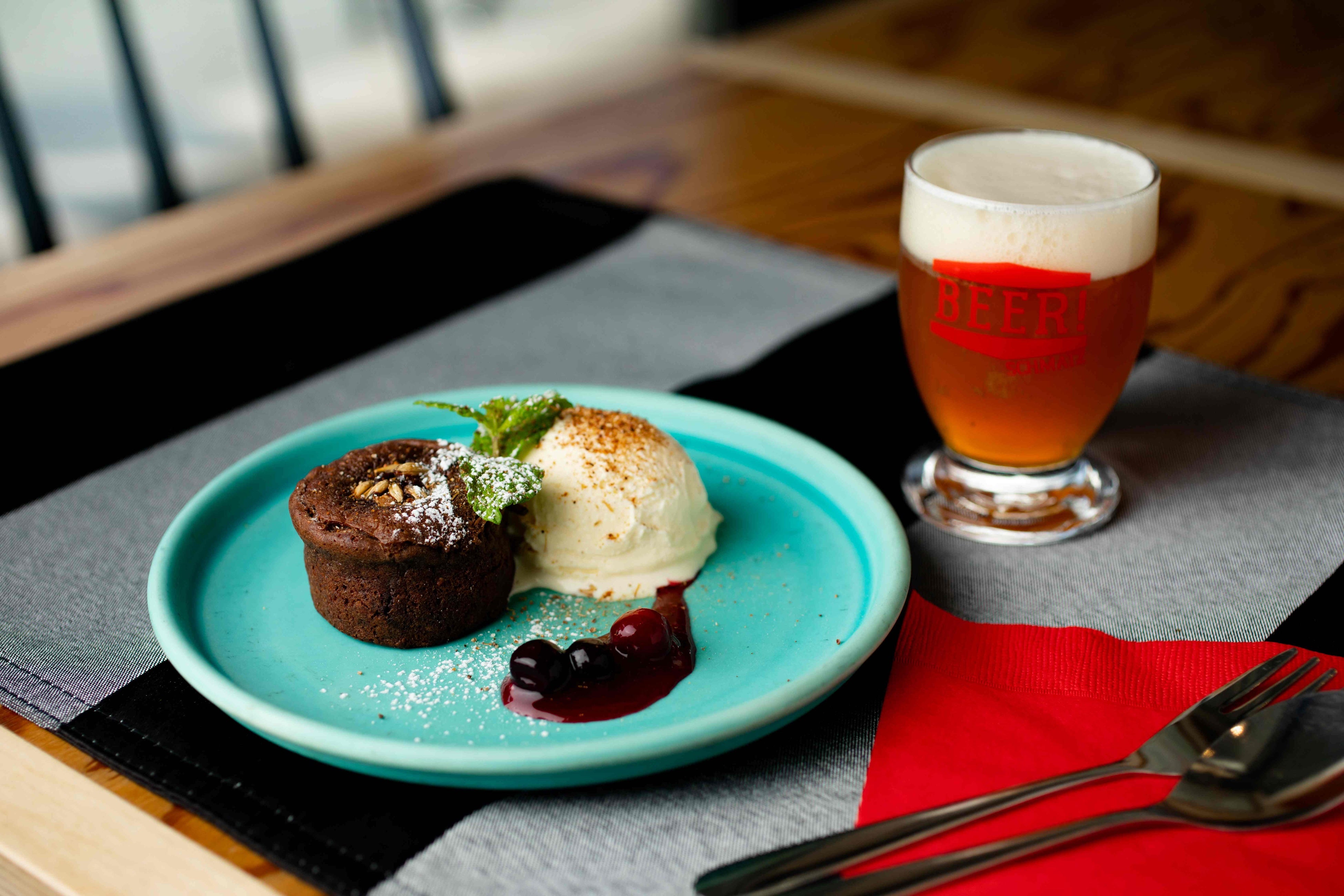 ミニショコラトルテとバニラアイス x IPA