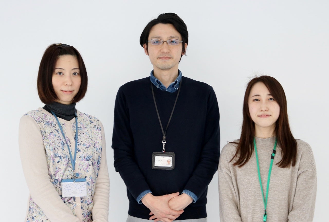 （左から）企画開発本部商品企画室　河内・田巻・藤岡