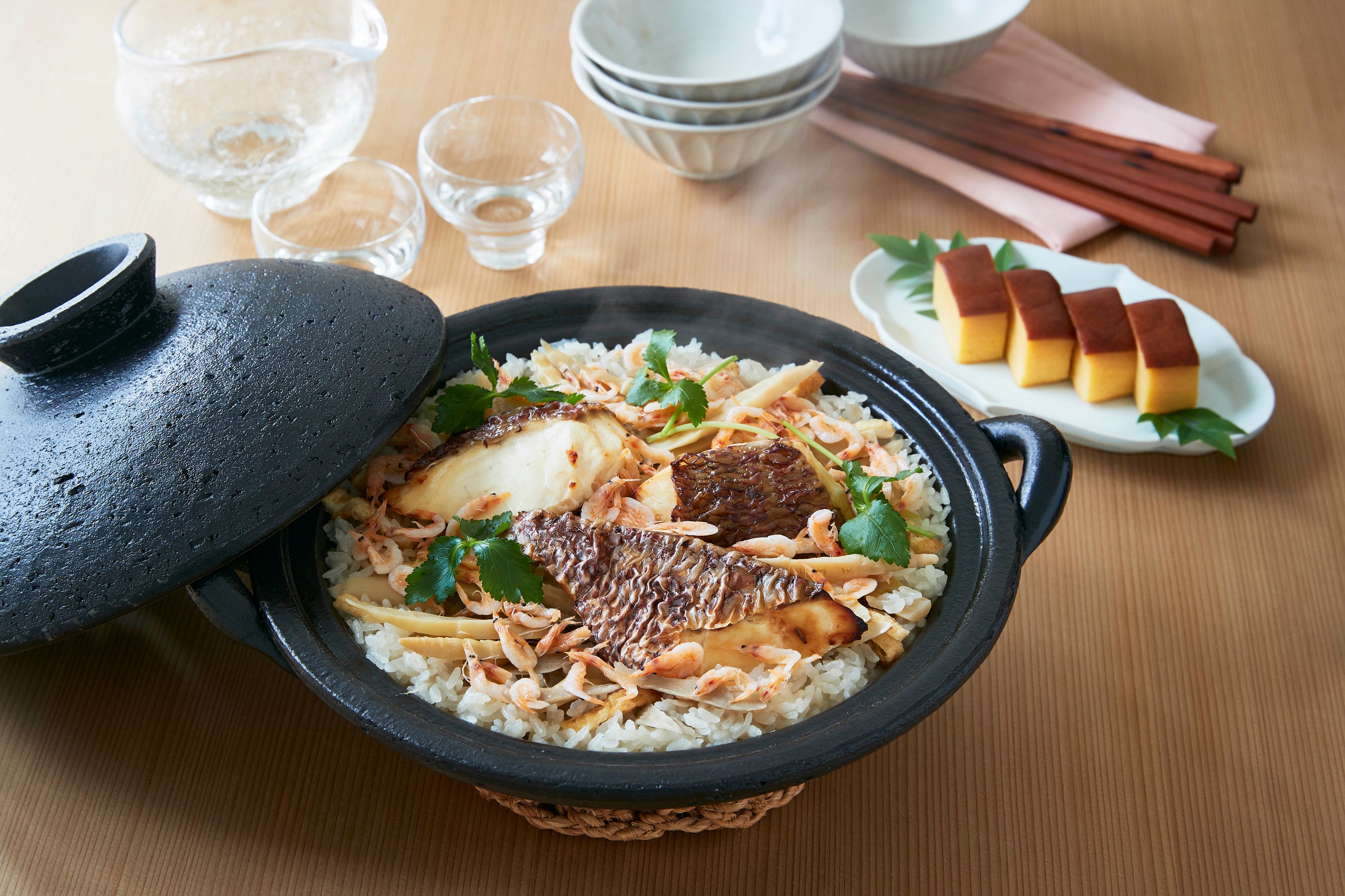 「姫たけのこ入り　愛媛県産真鯛の鯛めし」