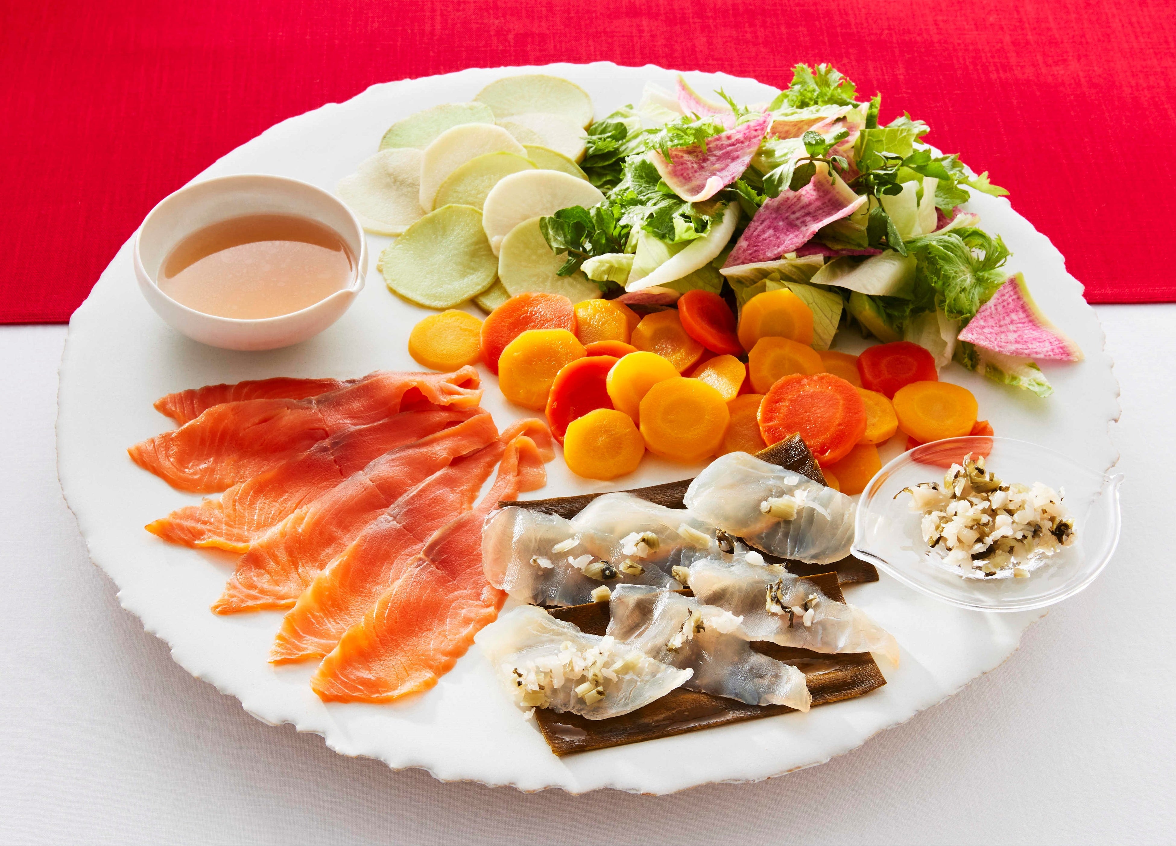 「昆布〆ひらめとサーモントラウトのお祝い和さらだ」