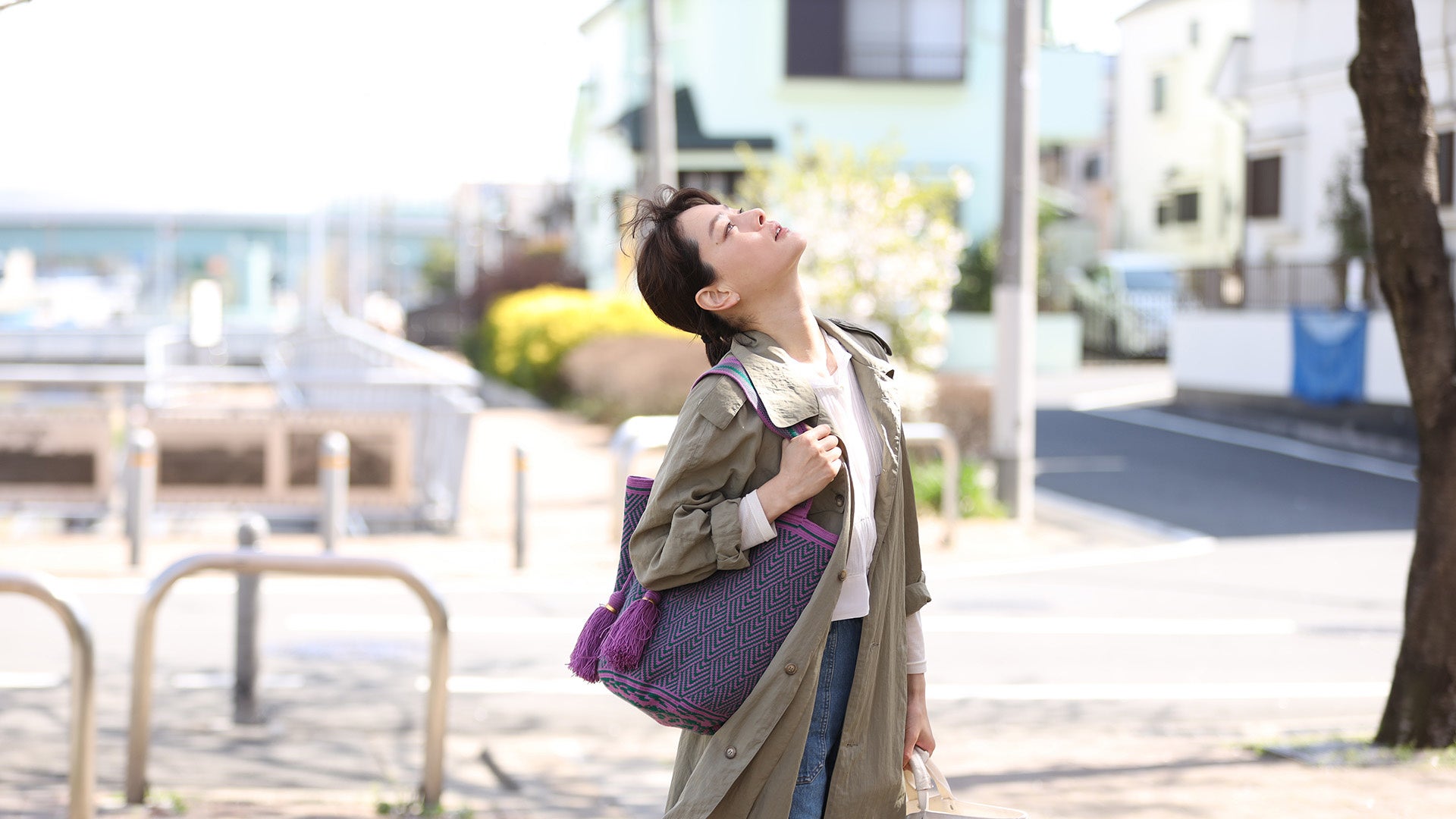 温かい春を感じる日にクランクイン ©Paravi