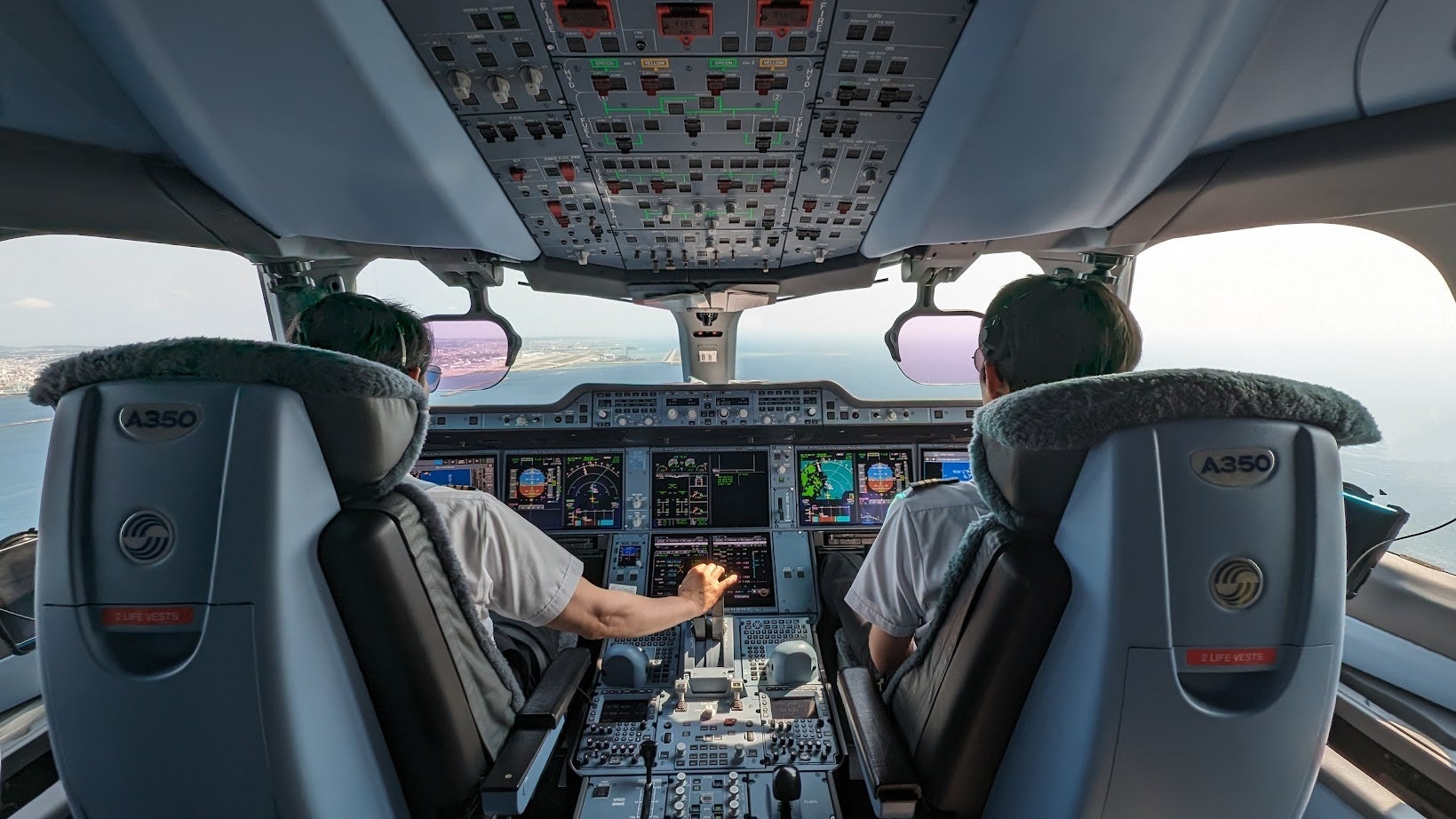 (共同リリース) JAL・J-AIR合同「2026年度自社養成パイロット業務体験(冬)」を開催