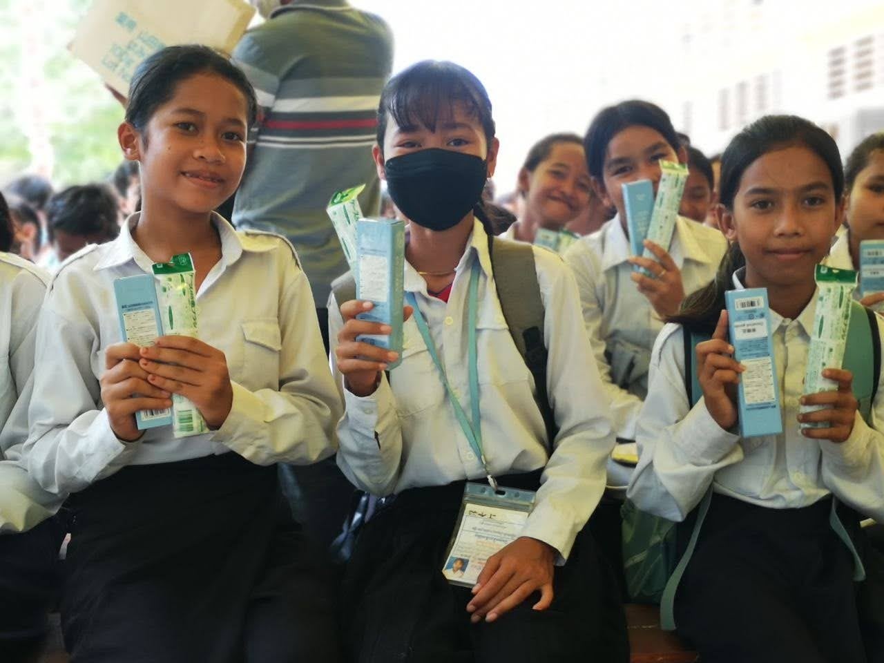 ポートム中学校の生徒たち