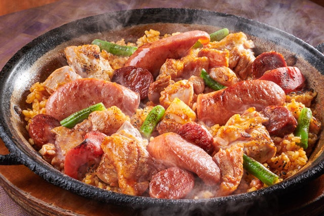 パエリアお届け例：那須高原豚とチョリソーのパエリア