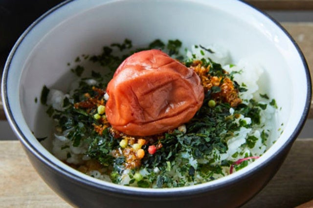 お届け例：南高梅茶漬けの素（※画像の梅干しは付属しません）