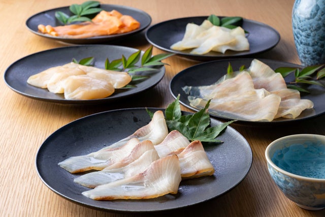 ヒラオ自慢の燻製品から2種を月替わりでお届け（画像はイメージです）