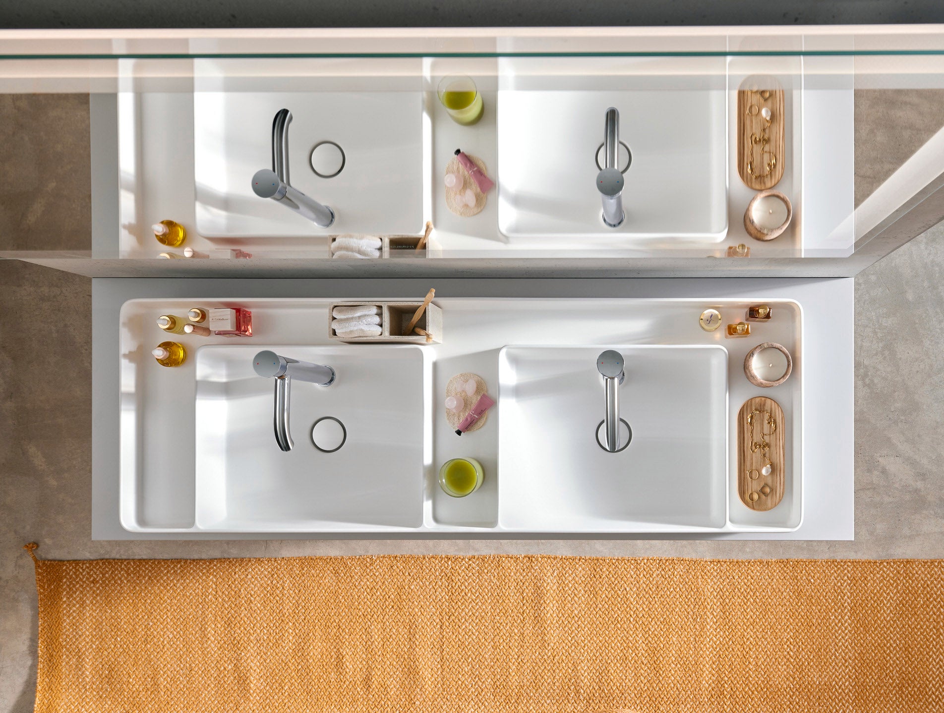 DuroCast UltraResistを使用した洗面ボウル。ボウルの内側に水栓を設置いただけるため、洗面台を濡らすことなくご使用いただけます。