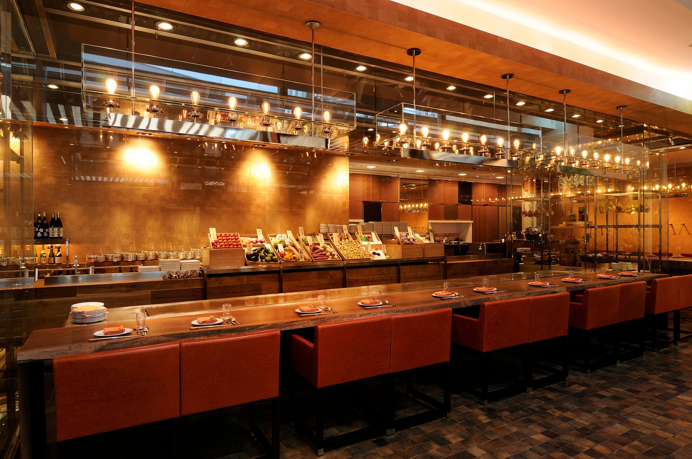 鉄板焼「けやき坂」