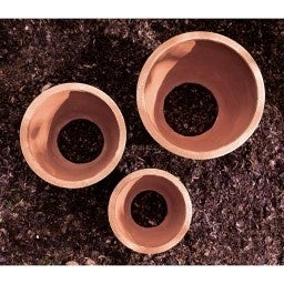 右上から時計回りに 大(径30cm)。小(径20cm)、中(径25cm)