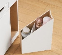 片づけのカリスマ・収納王子コジマジックとコラボの収納家具を