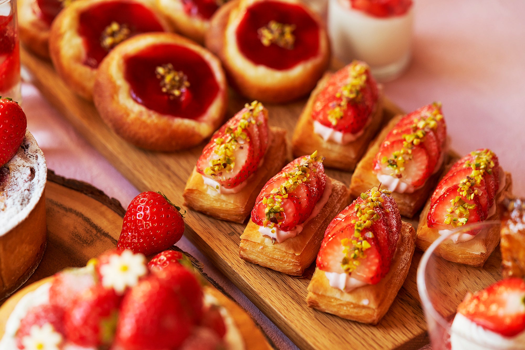 写真：ストロベリースイーツブッフェイメージ