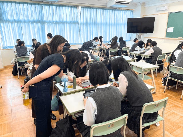 スーパーデリバリー、大成女子高校と産学連携