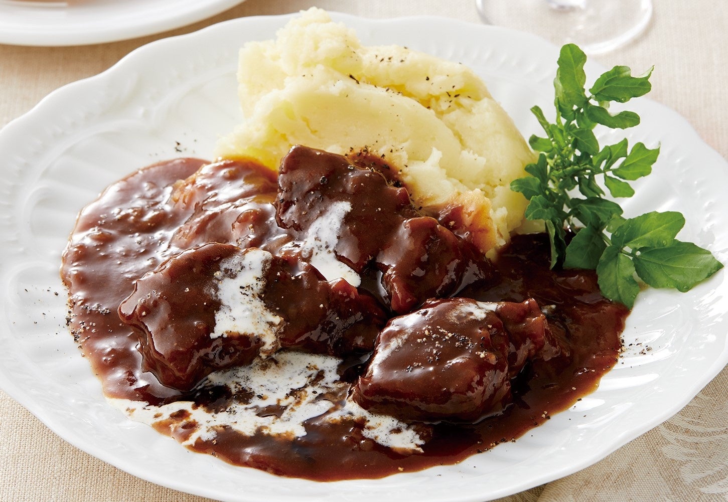 濃いシチュービーフで作る ドミグラスを味わうあめ色玉ねぎのシチュー