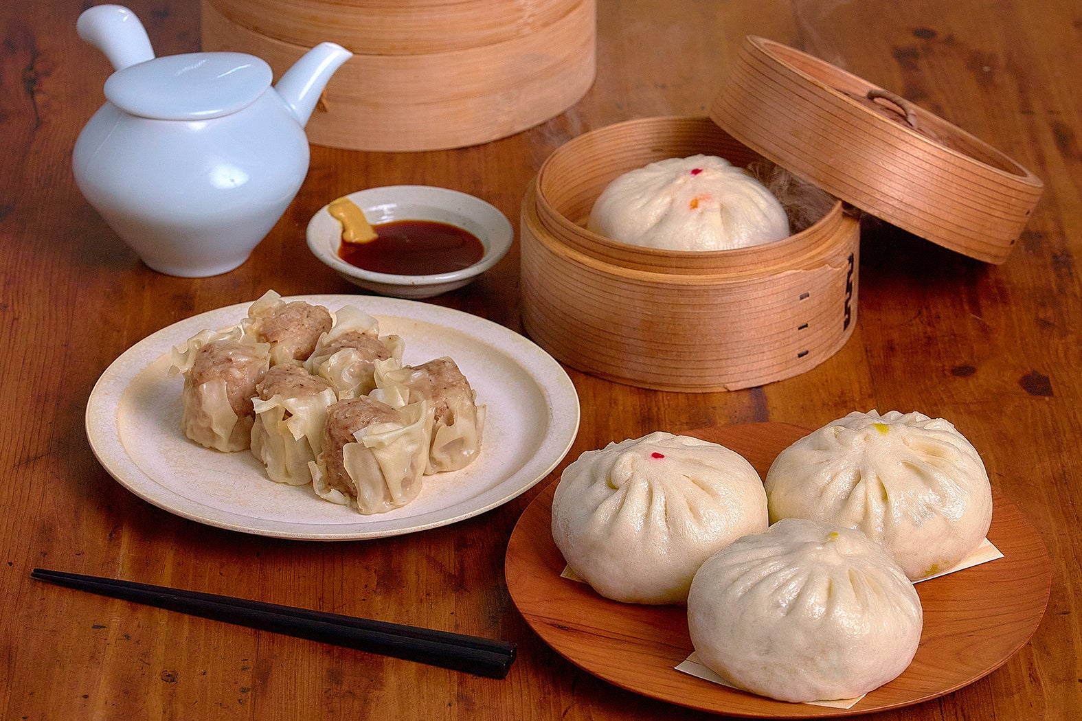 恵比寿で連日完売が続く『羅家 東京豚饅』✕『有名店・有名シェフ』と