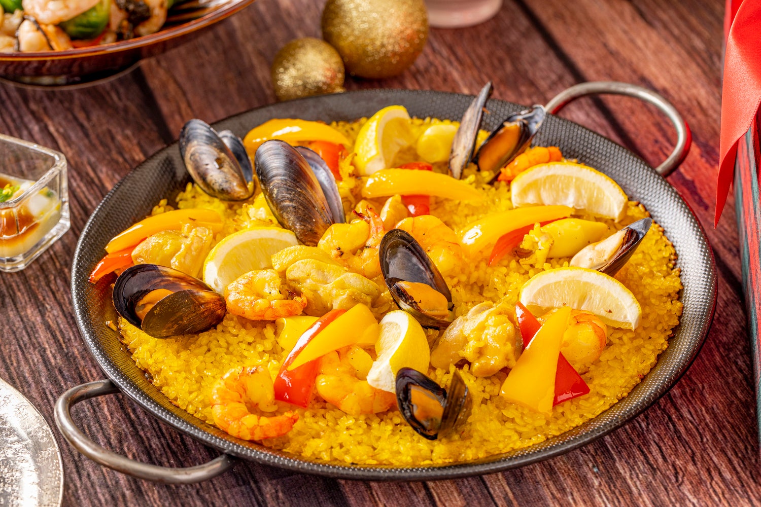 バレンシア風シーフードパエリア