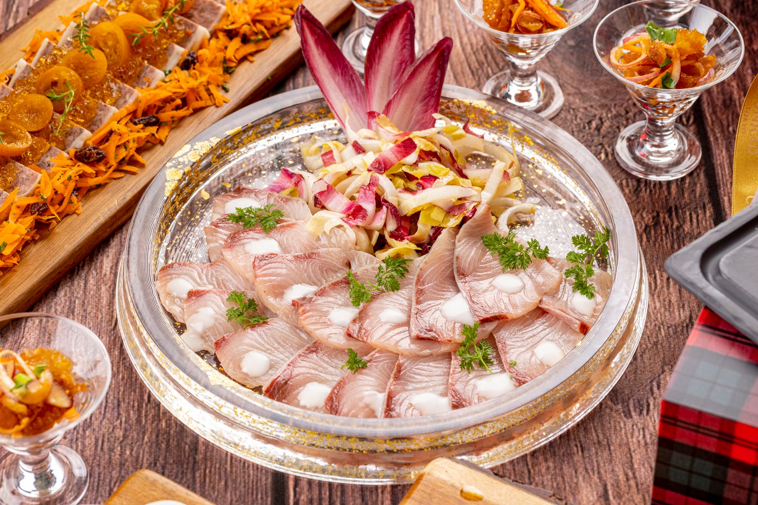 寒ブリのマリネ　瀬戸内レモンドレッシング　アンディーブのサラダ